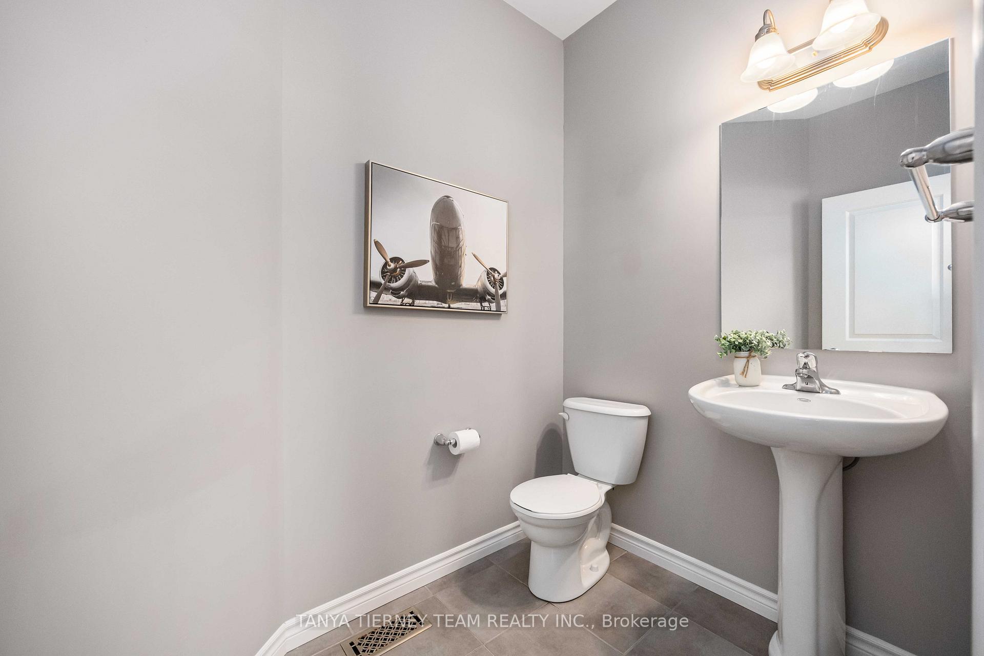 Photo 23 of 49 Ted Miller Crescent, Clarington, Bowmanville — HOMEH