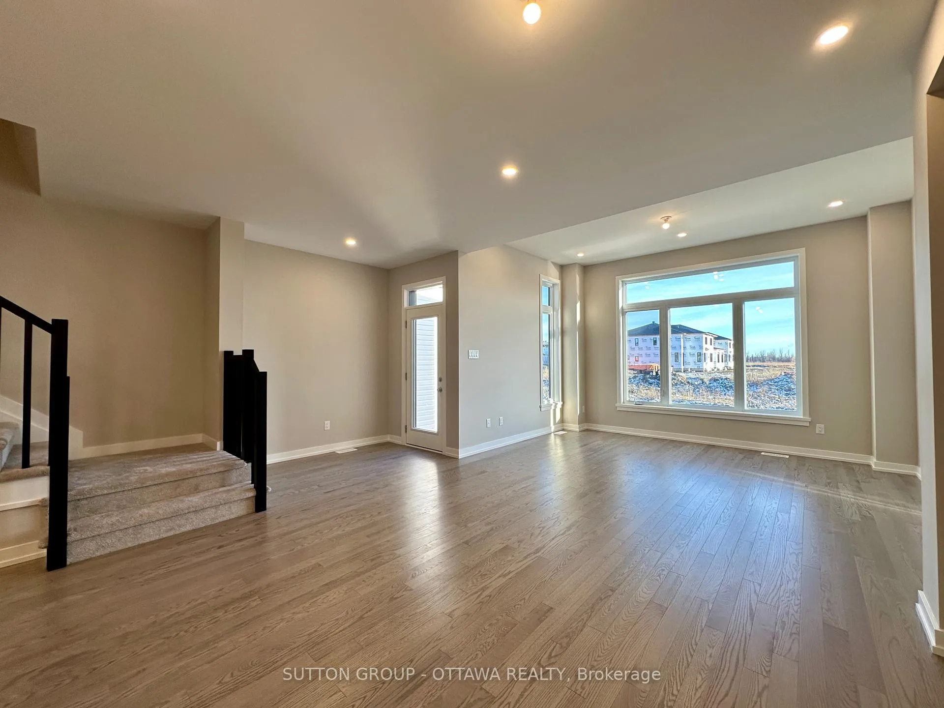 Photo 7 of 1047 Acoustic Way, Ottawa, Riverside South/Gloucester Glen — HOMEH