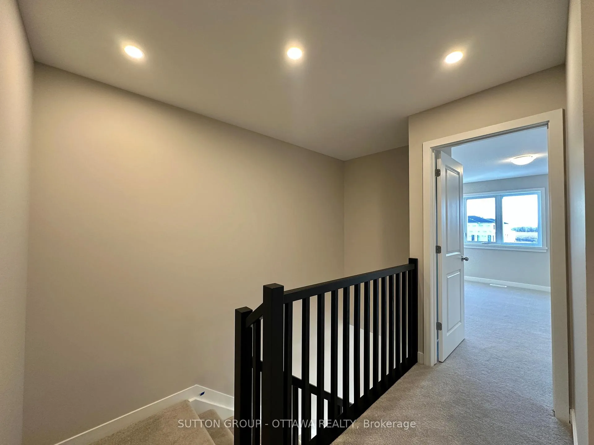 Photo 8 of 1047 Acoustic Way, Ottawa, Riverside South/Gloucester Glen — HOMEH