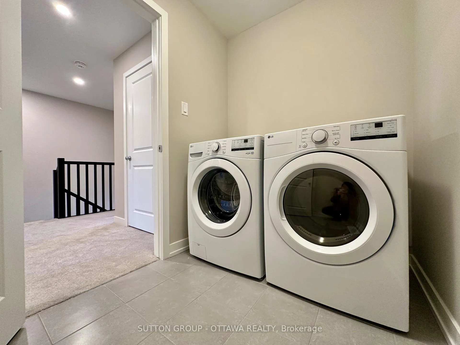 Photo 18 of 1047 Acoustic Way, Ottawa, Riverside South/Gloucester Glen — HOMEH
