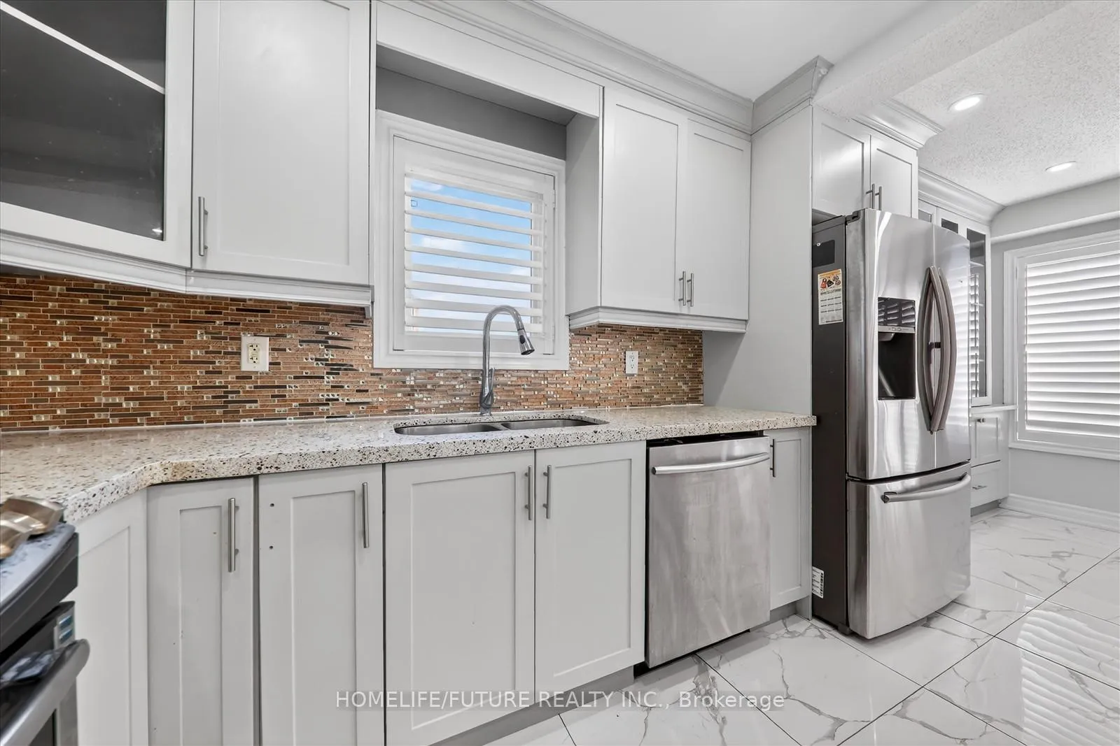 Photo 15 of 35 Tara Crescent, Markham, Cedarwood — HOMEH