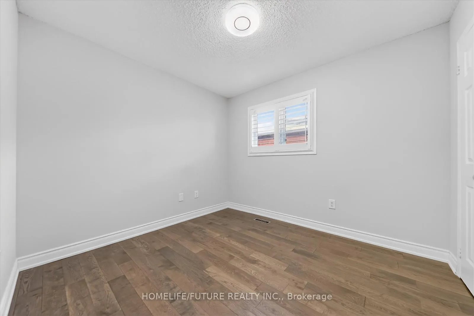 Photo 25 of 35 Tara Crescent, Markham, Cedarwood — HOMEH