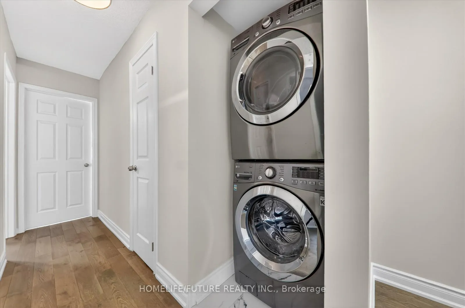 Photo 35 of 35 Tara Crescent, Markham, Cedarwood — HOMEH