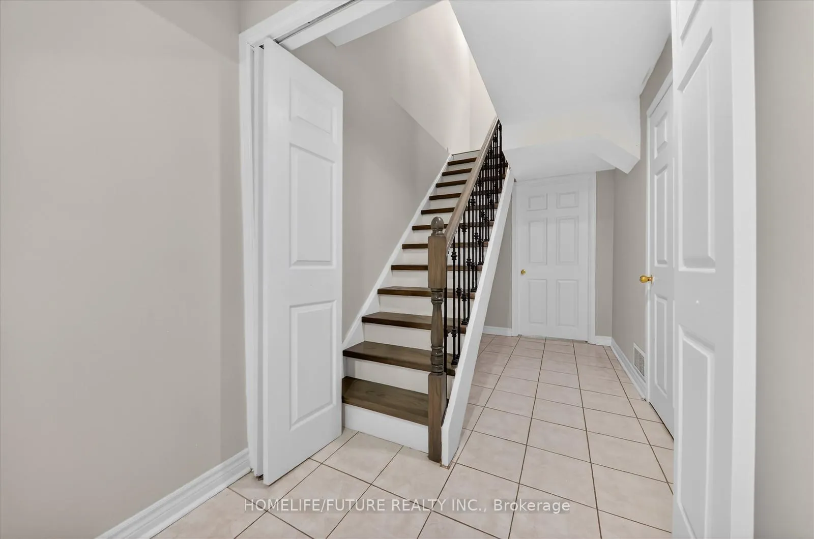 Photo 36 of 35 Tara Crescent, Markham, Cedarwood — HOMEH