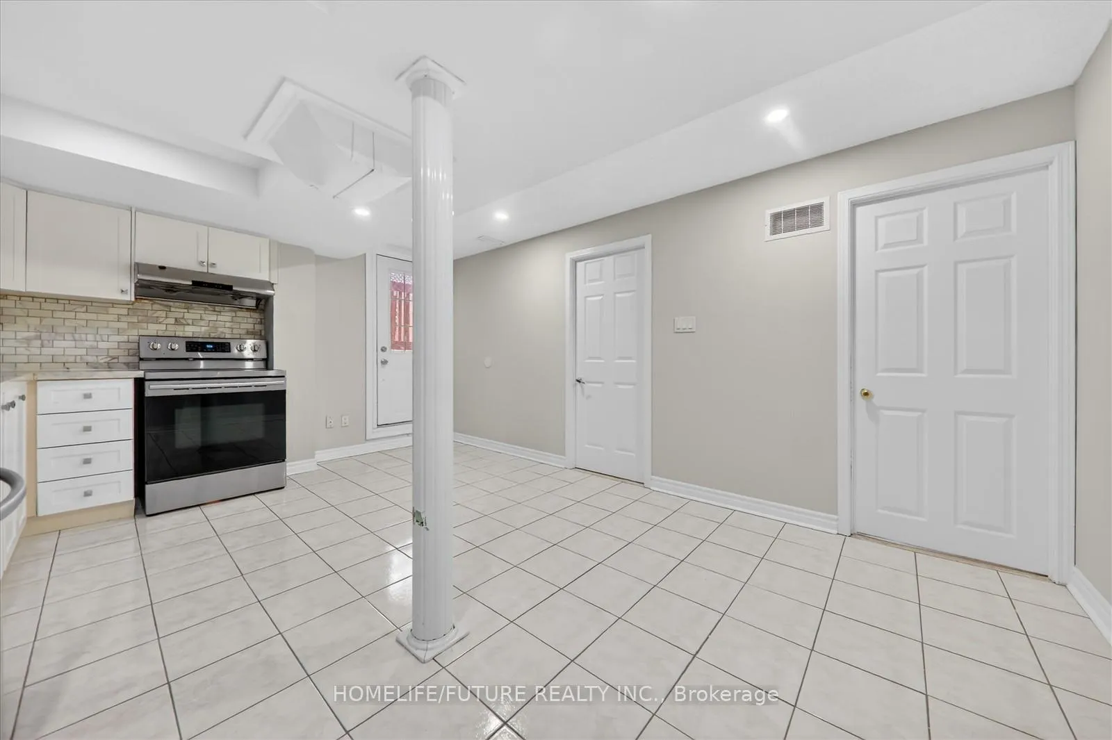 Photo 39 of 35 Tara Crescent, Markham, Cedarwood — HOMEH