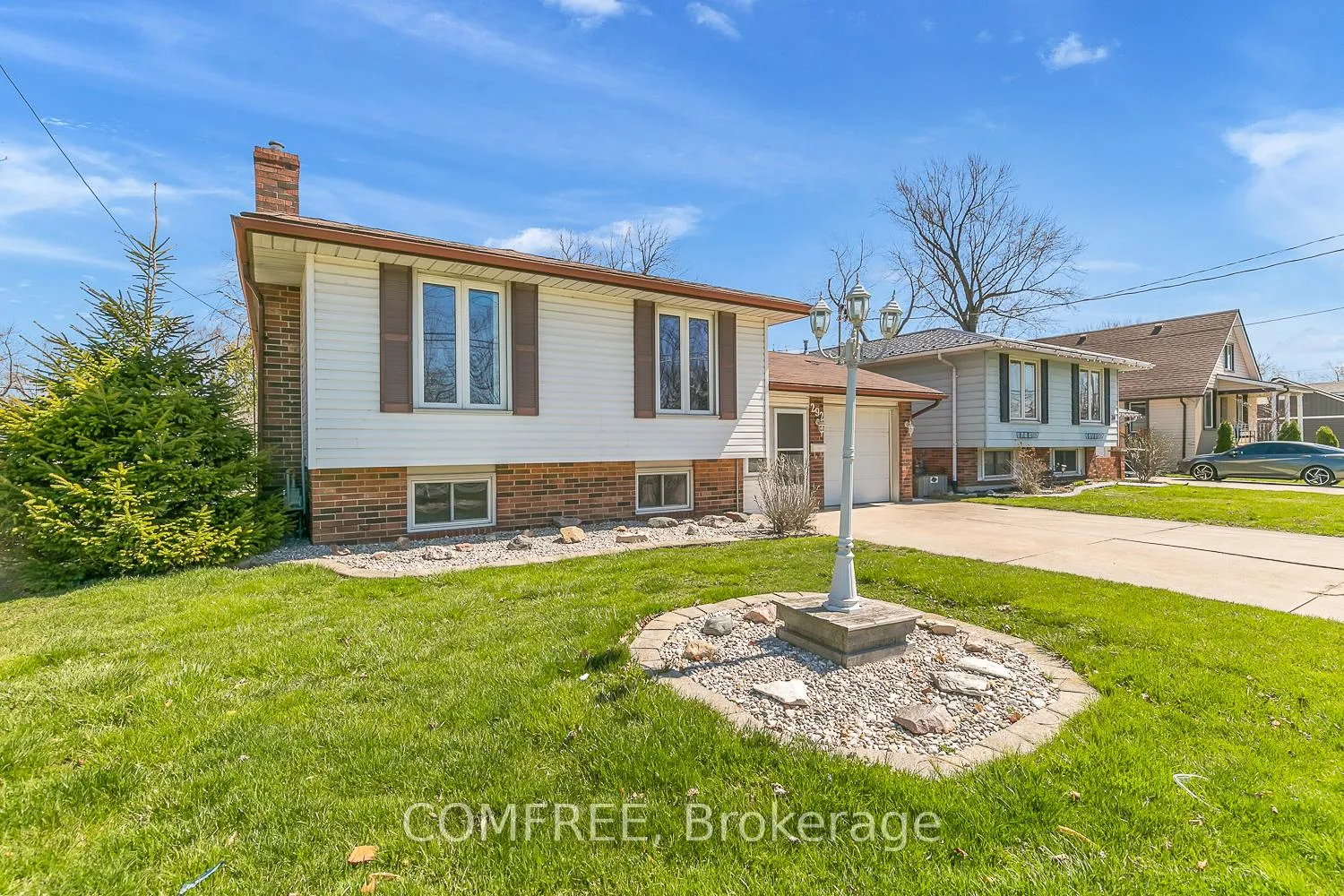 Photo 3 of 292 Lesperance Road, Tecumseh — HOMEH