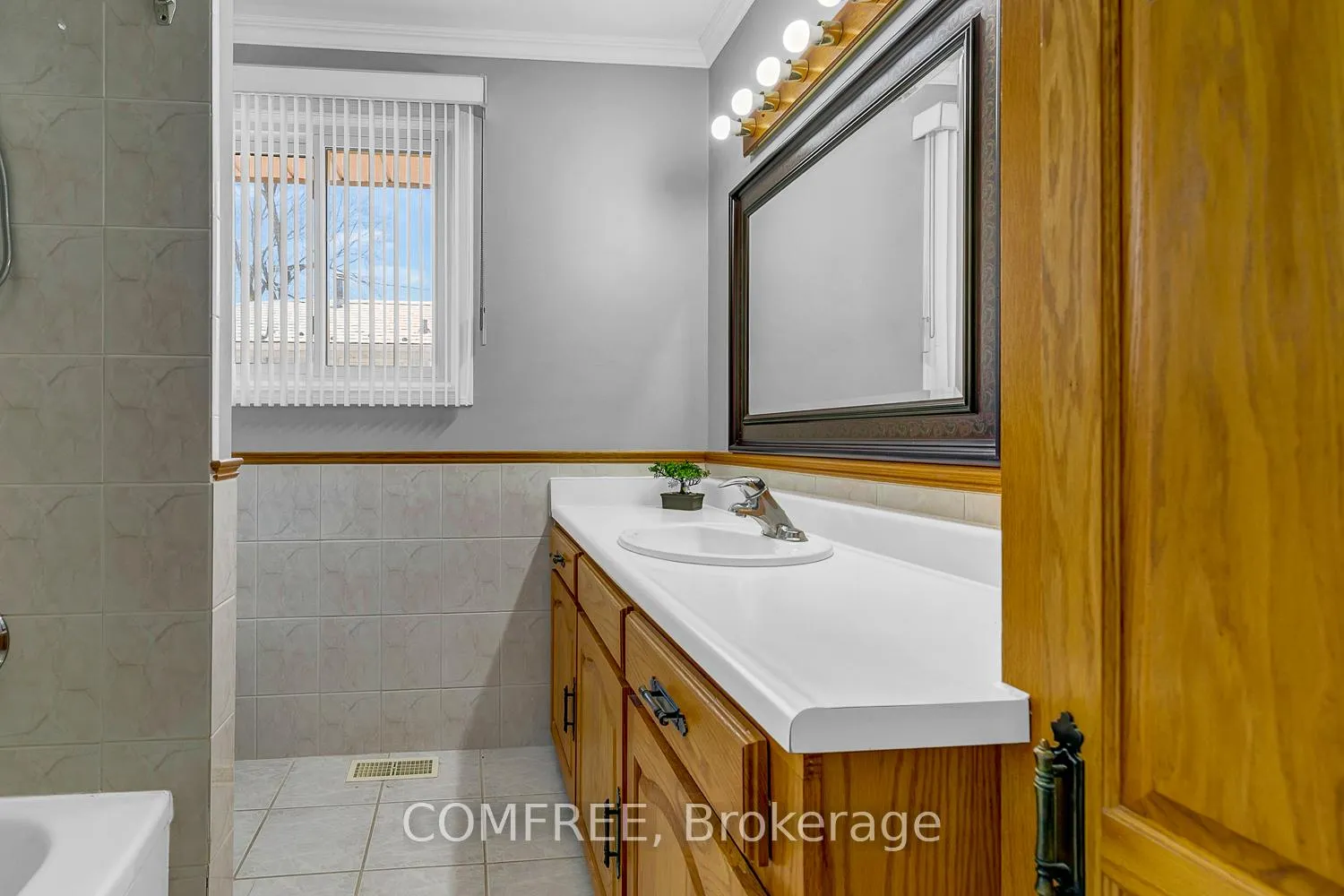 Photo 19 of 292 Lesperance Road, Tecumseh — HOMEH
