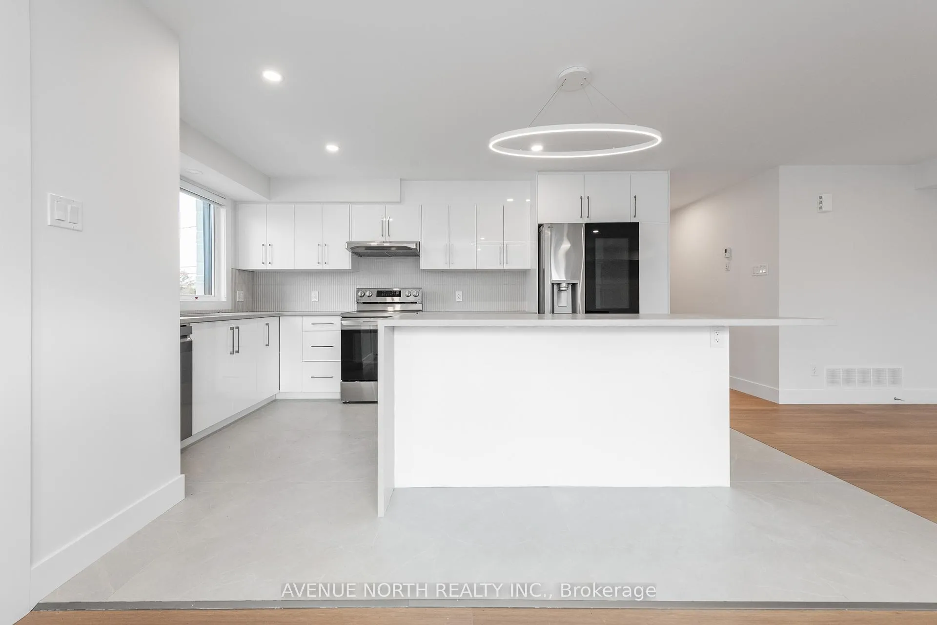 Photo 9 of Unit A, 1975 Banff Avenue, Ottawa, Ellwood — HOMEH
