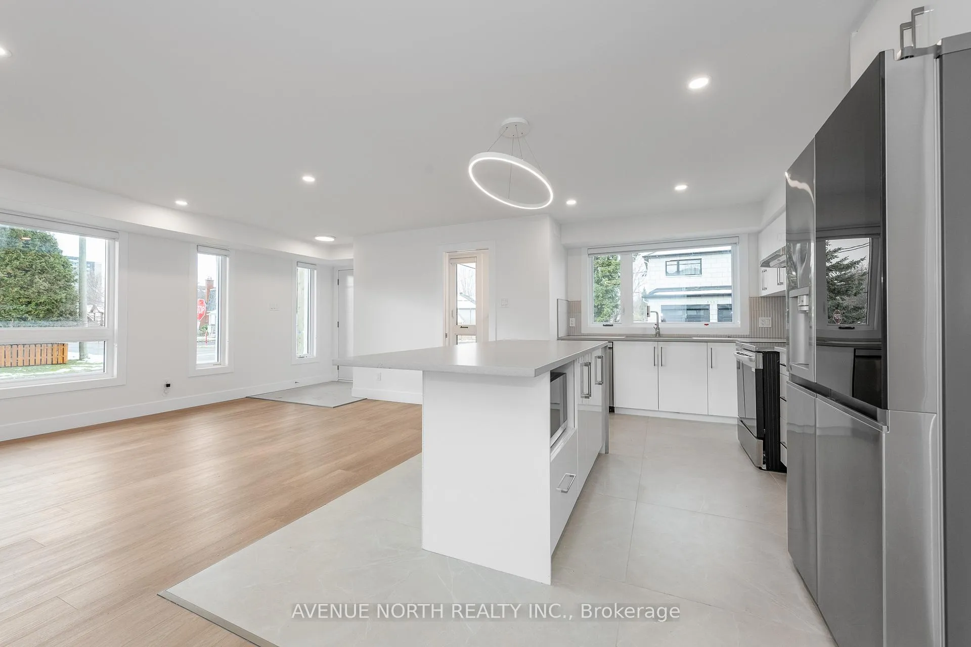 Photo 12 of Unit A, 1975 Banff Avenue, Ottawa, Ellwood — HOMEH