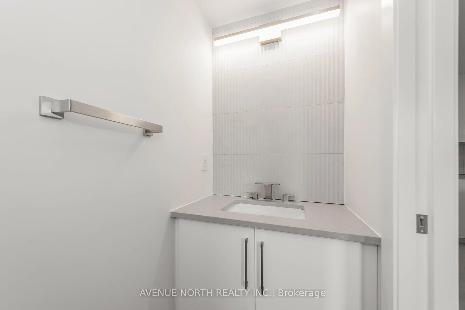 Photo 15 of Unit A, 1975 Banff Avenue, Ottawa, Ellwood — HOMEH