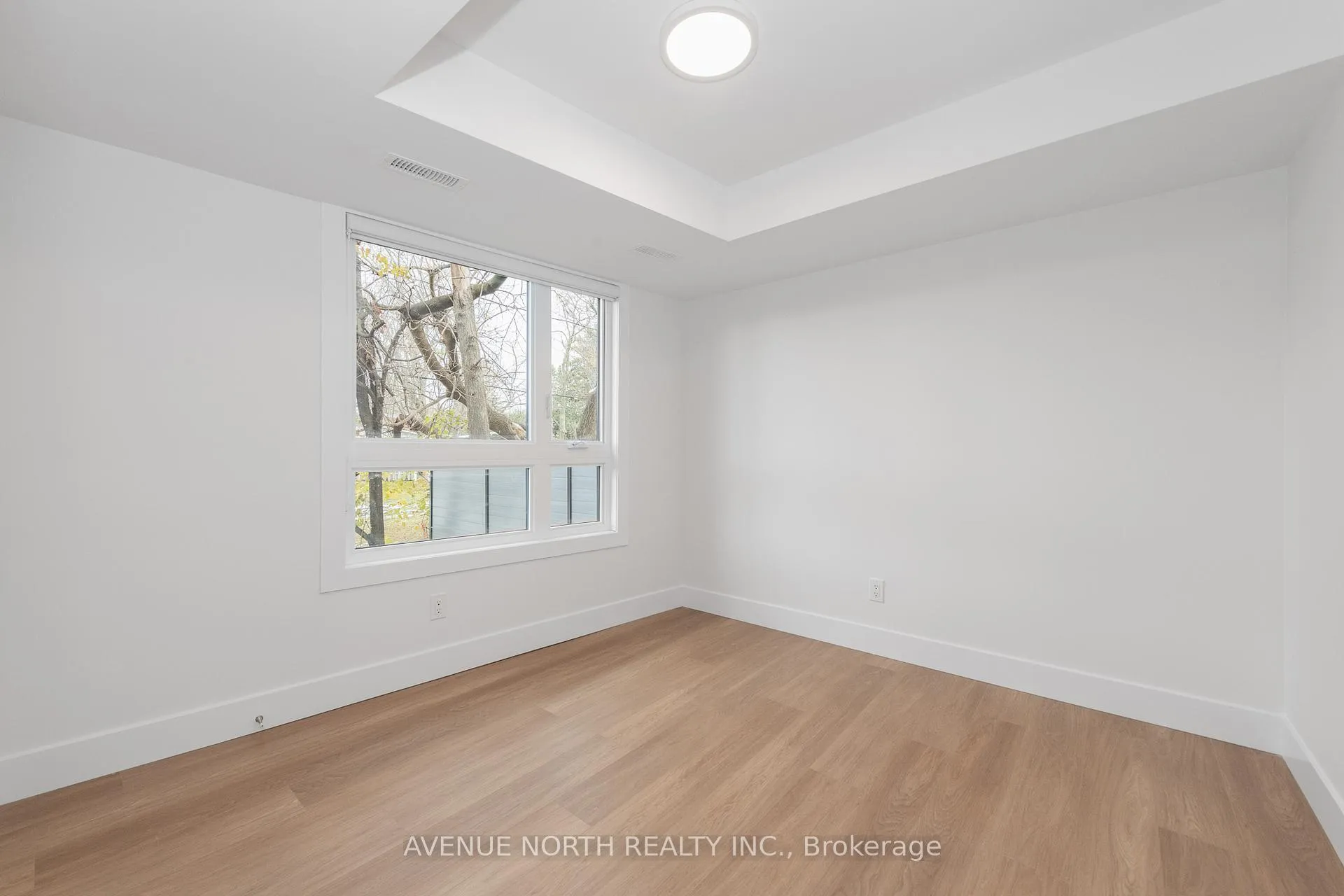 Photo 20 of Unit A, 1975 Banff Avenue, Ottawa, Ellwood — HOMEH
