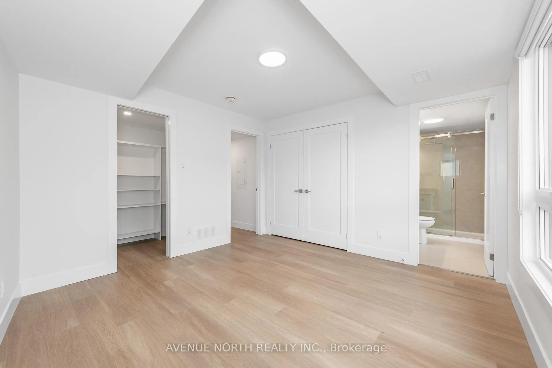 Photo 25 of Unit A, 1975 Banff Avenue, Ottawa, Ellwood — HOMEH