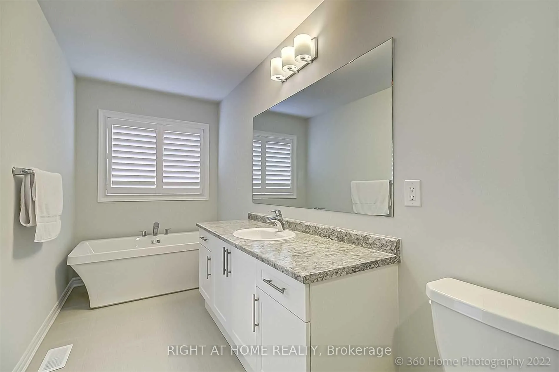 Photo 14 of 45 Sutcliffe Drive, Whitby, Rolling Acres — HOMEH