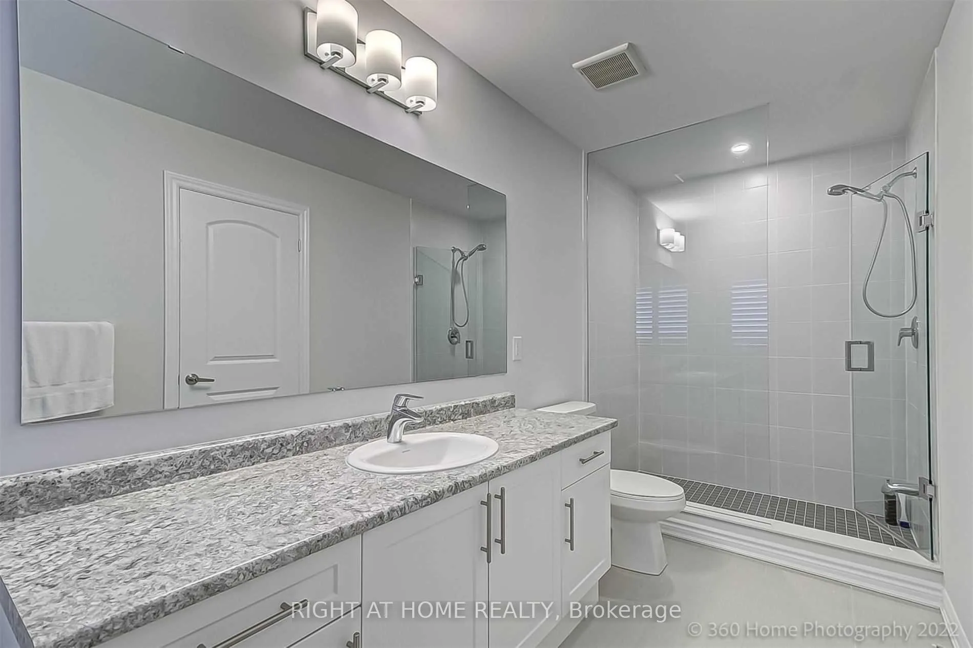 Photo 15 of 45 Sutcliffe Drive, Whitby, Rolling Acres — HOMEH