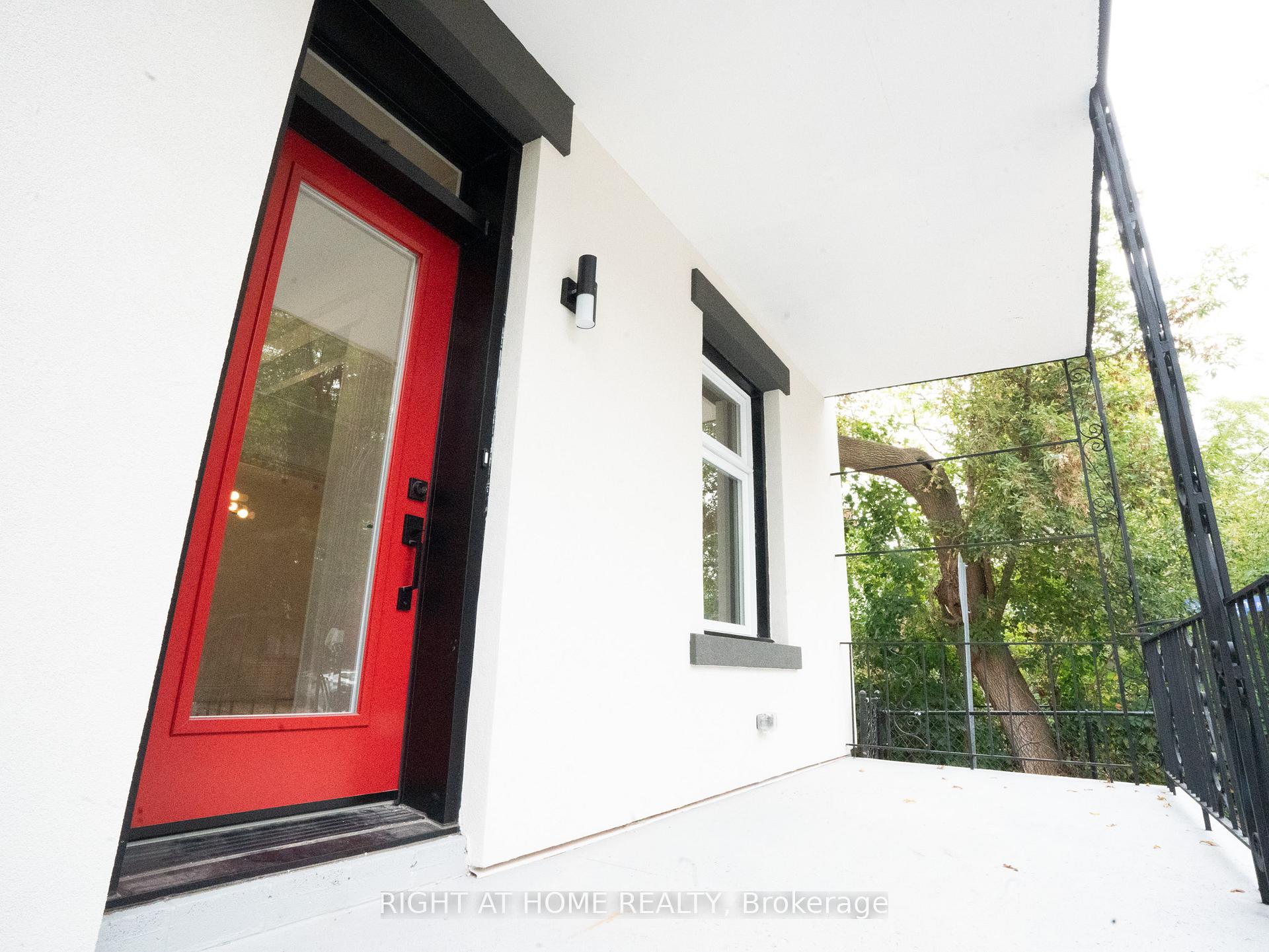 Photo 2 of 49 Roslyn Avenue, Ottawa, Old Ottawa South — HOMEH