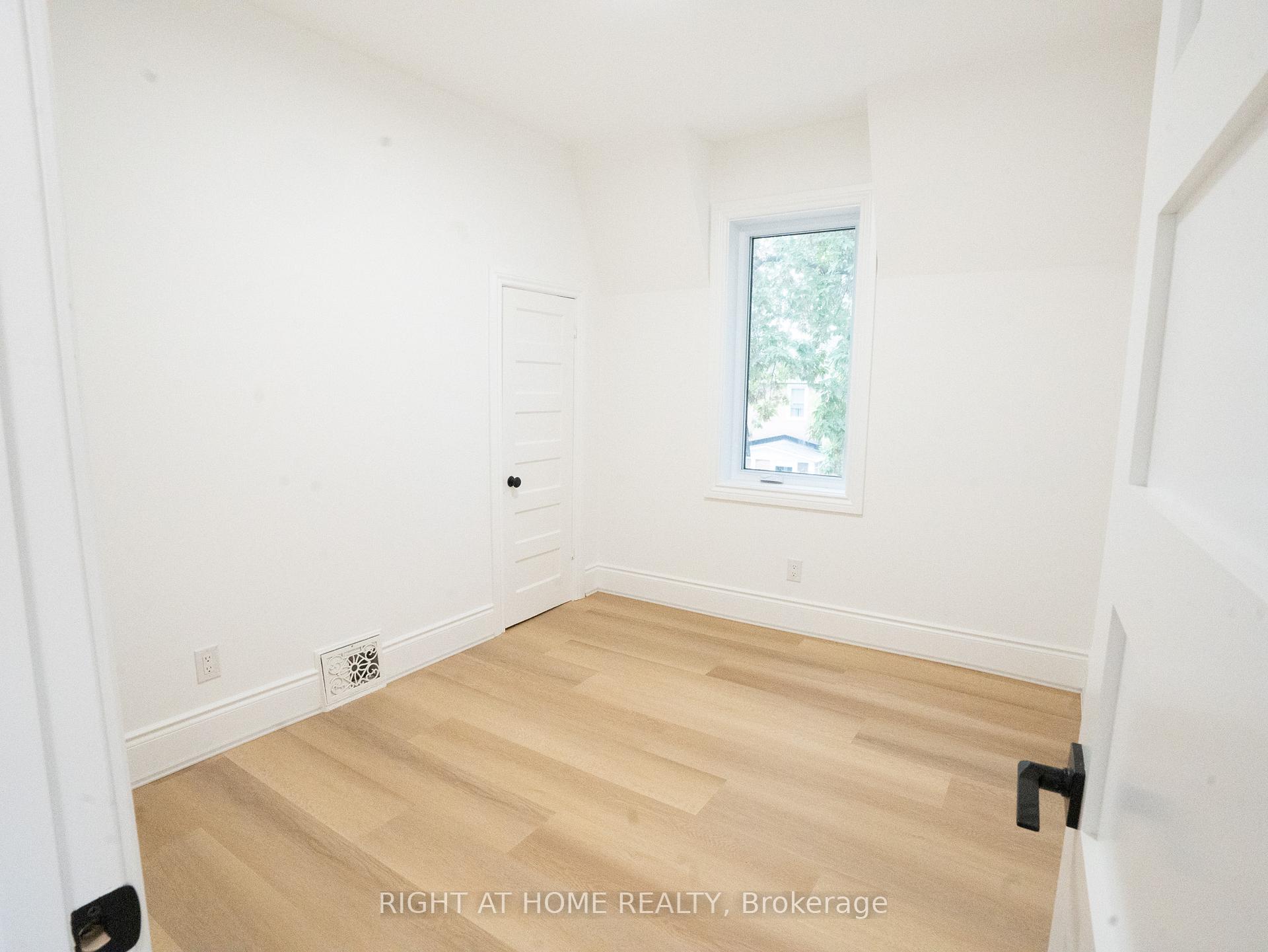 Photo 11 of 49 Roslyn Avenue, Ottawa, Old Ottawa South — HOMEH
