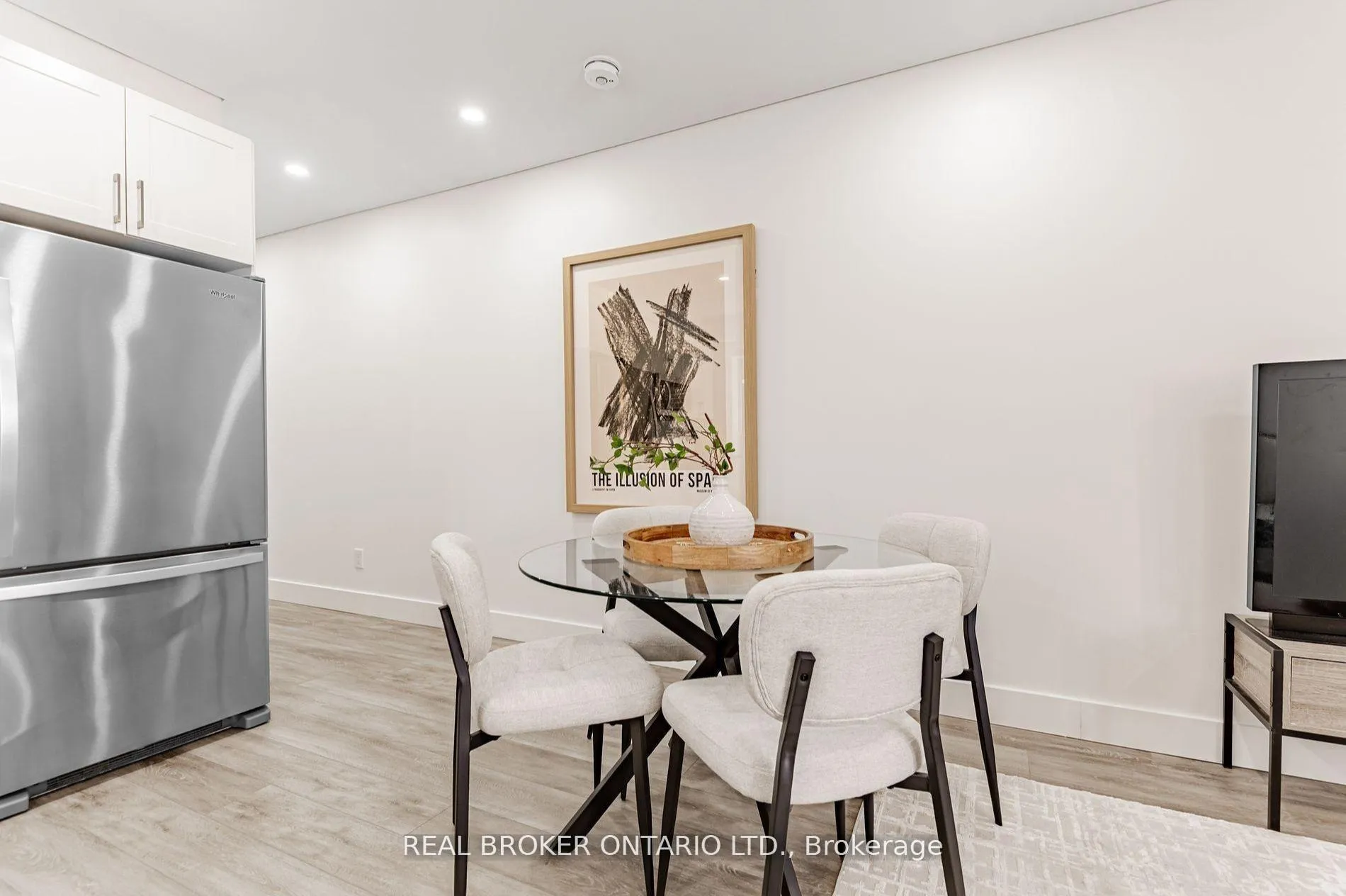 Photo 4 of Unit B, 1088 Avenue Road, Toronto, Lawrence Park South — HOMEH