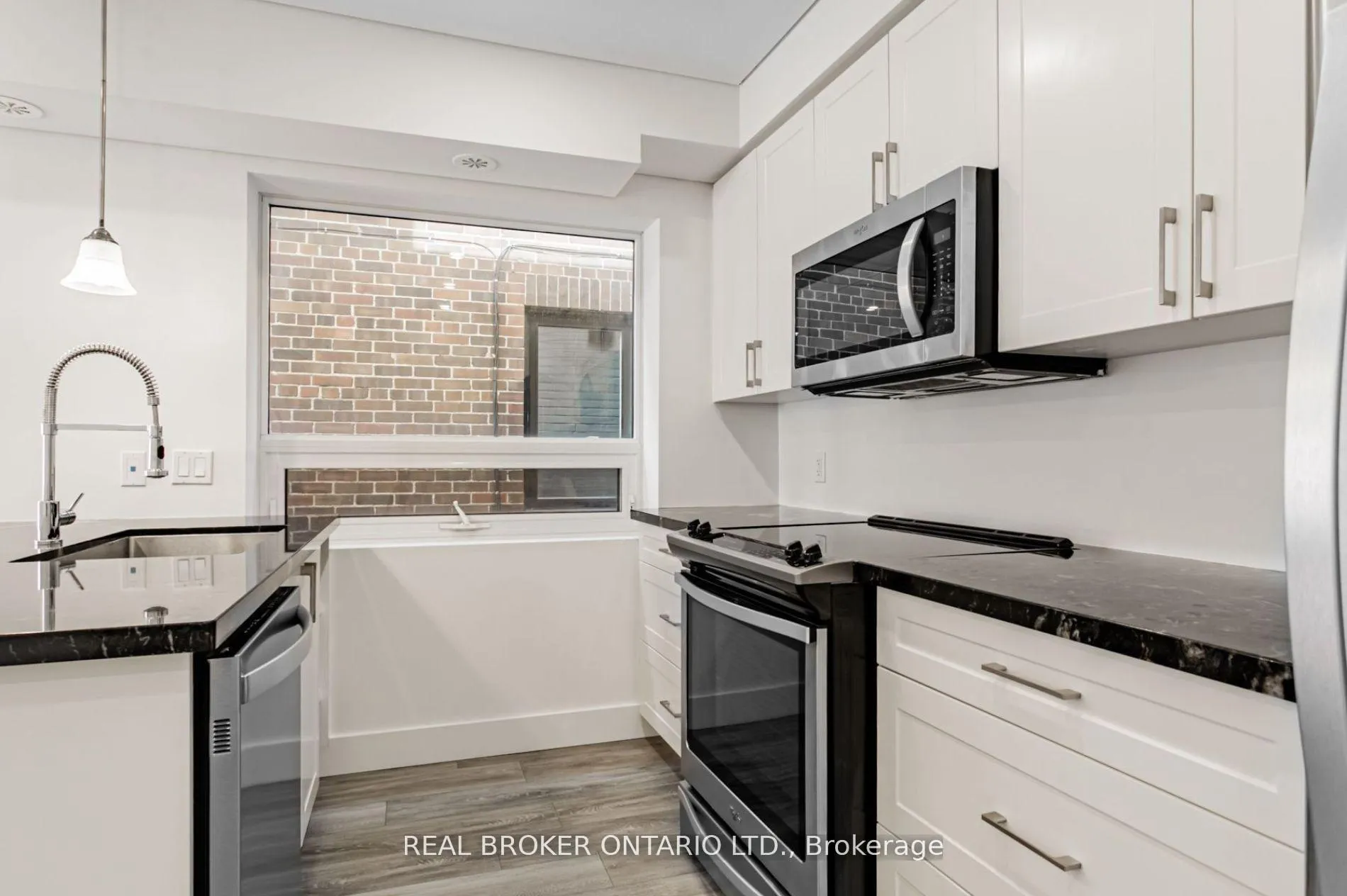 Photo 6 of Unit B, 1088 Avenue Road, Toronto, Lawrence Park South — HOMEH