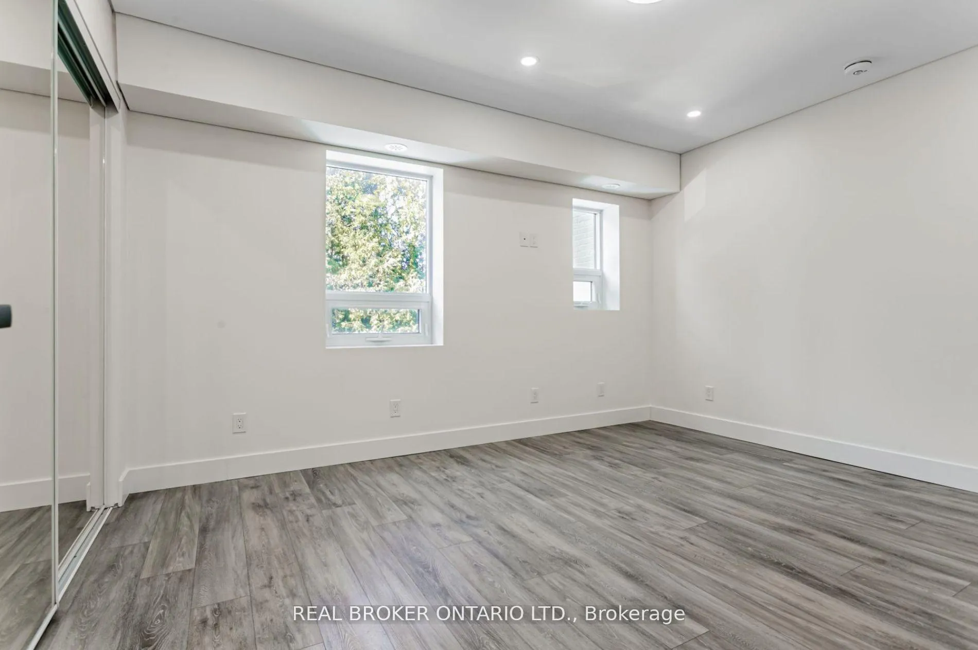 Photo 9 of Unit B, 1088 Avenue Road, Toronto, Lawrence Park South — HOMEH