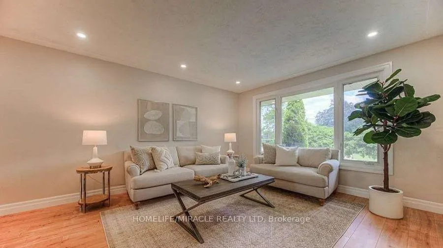 Photo 7 of 56 Cloverdale Crescent, Kitchener, Forest Hill — HOMEH