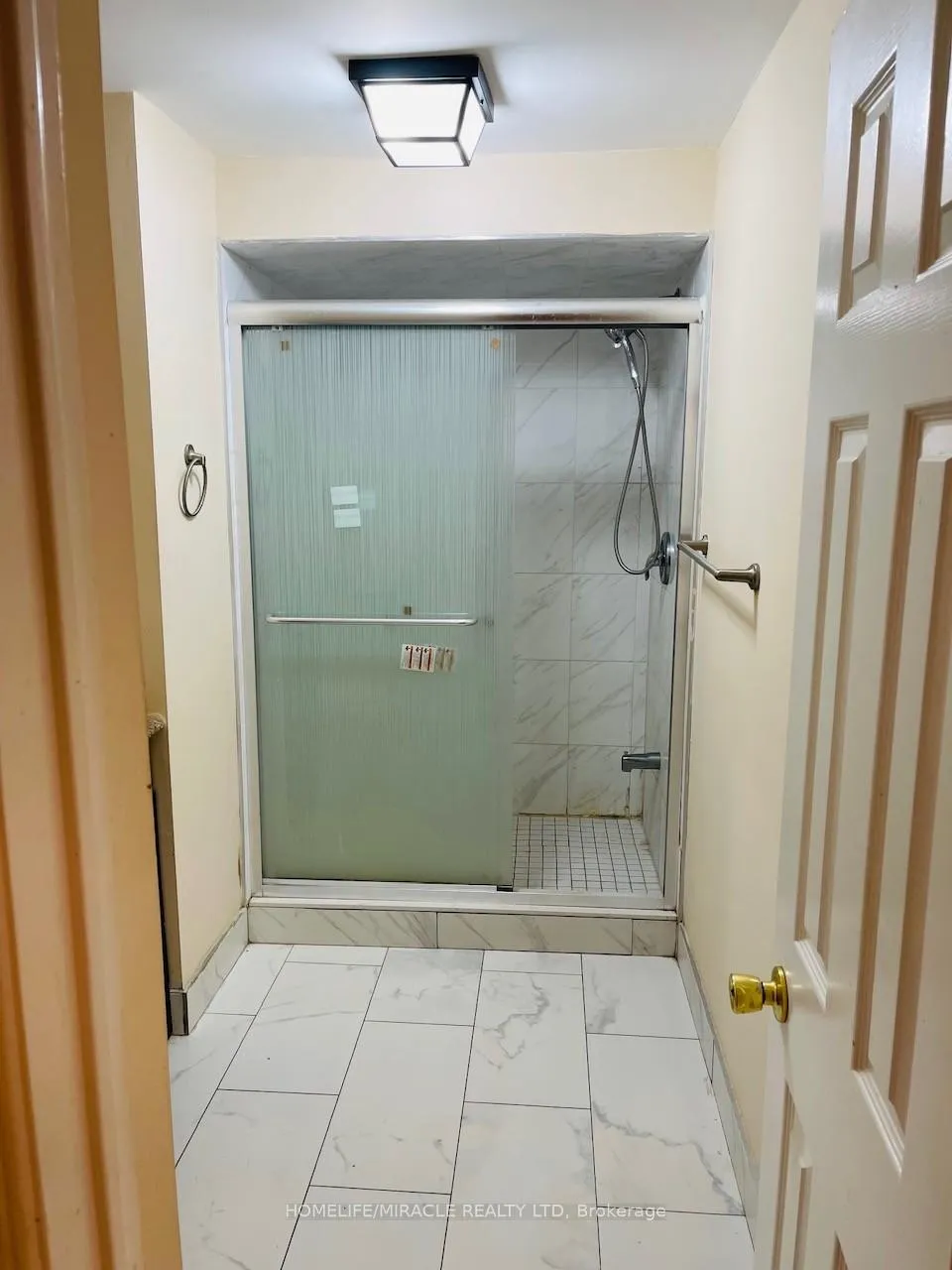 Photo 7 of 1804 Forestview Drive E, Pickering, Highbush — HOMEH
