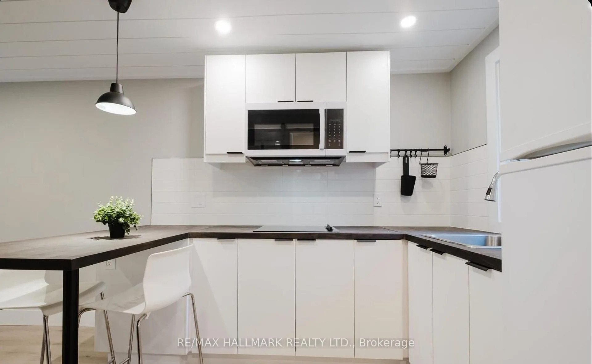 Photo 8 of Unit Side, 249 Main Street, Markham, Old Markham Village — HOMEH