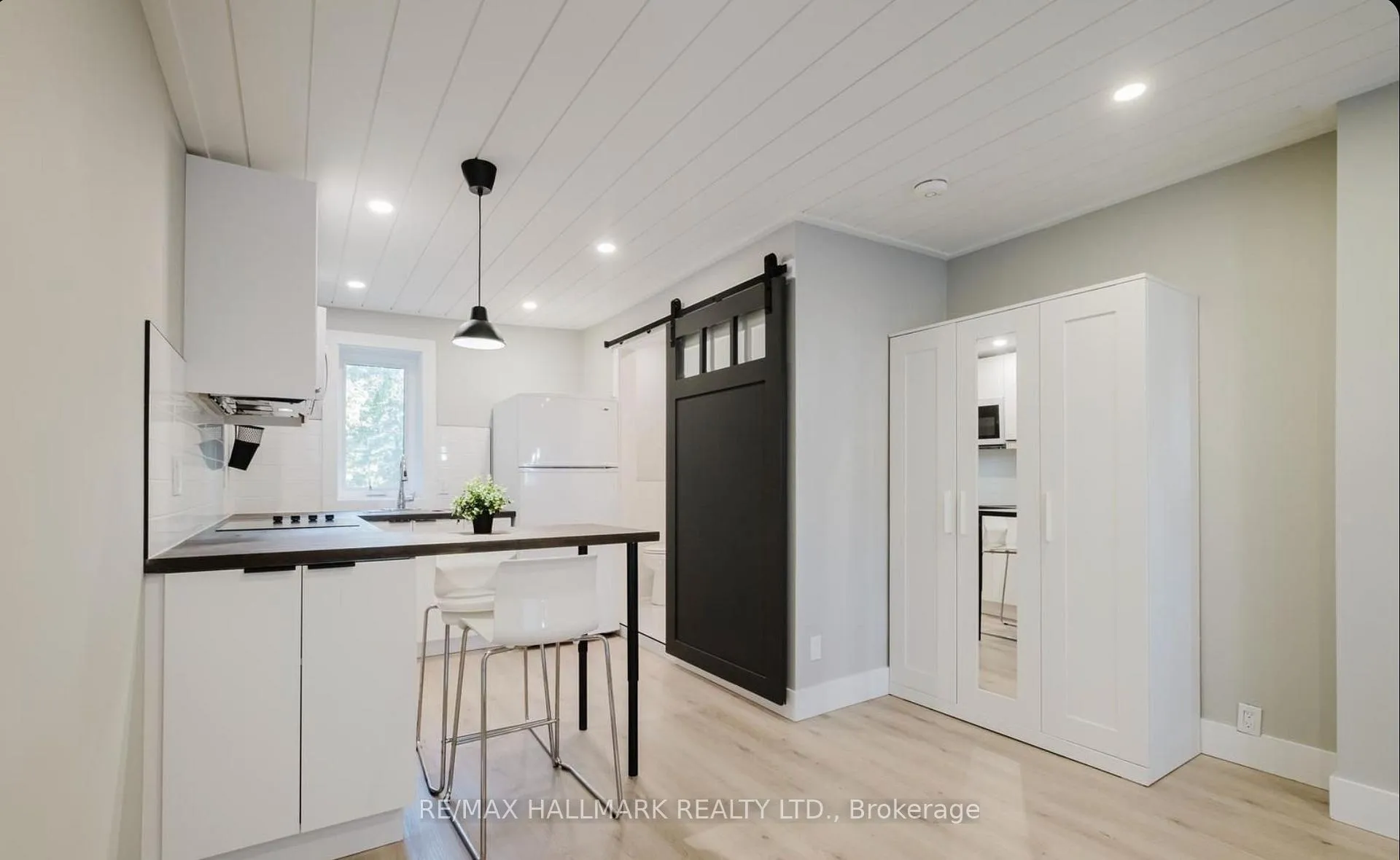 Photo 10 of Unit Side, 249 Main Street, Markham, Old Markham Village — HOMEH
