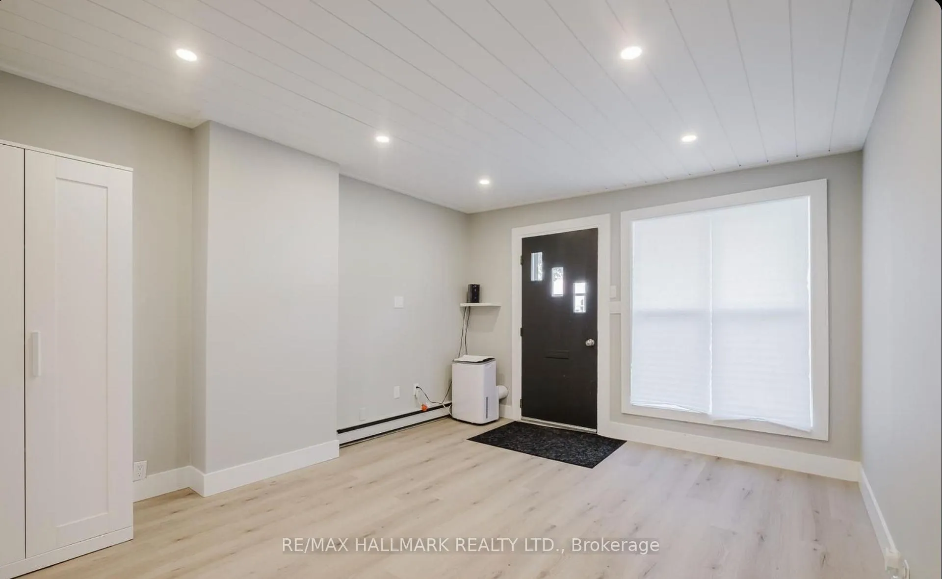 Photo 14 of Unit Side, 249 Main Street, Markham, Old Markham Village — HOMEH