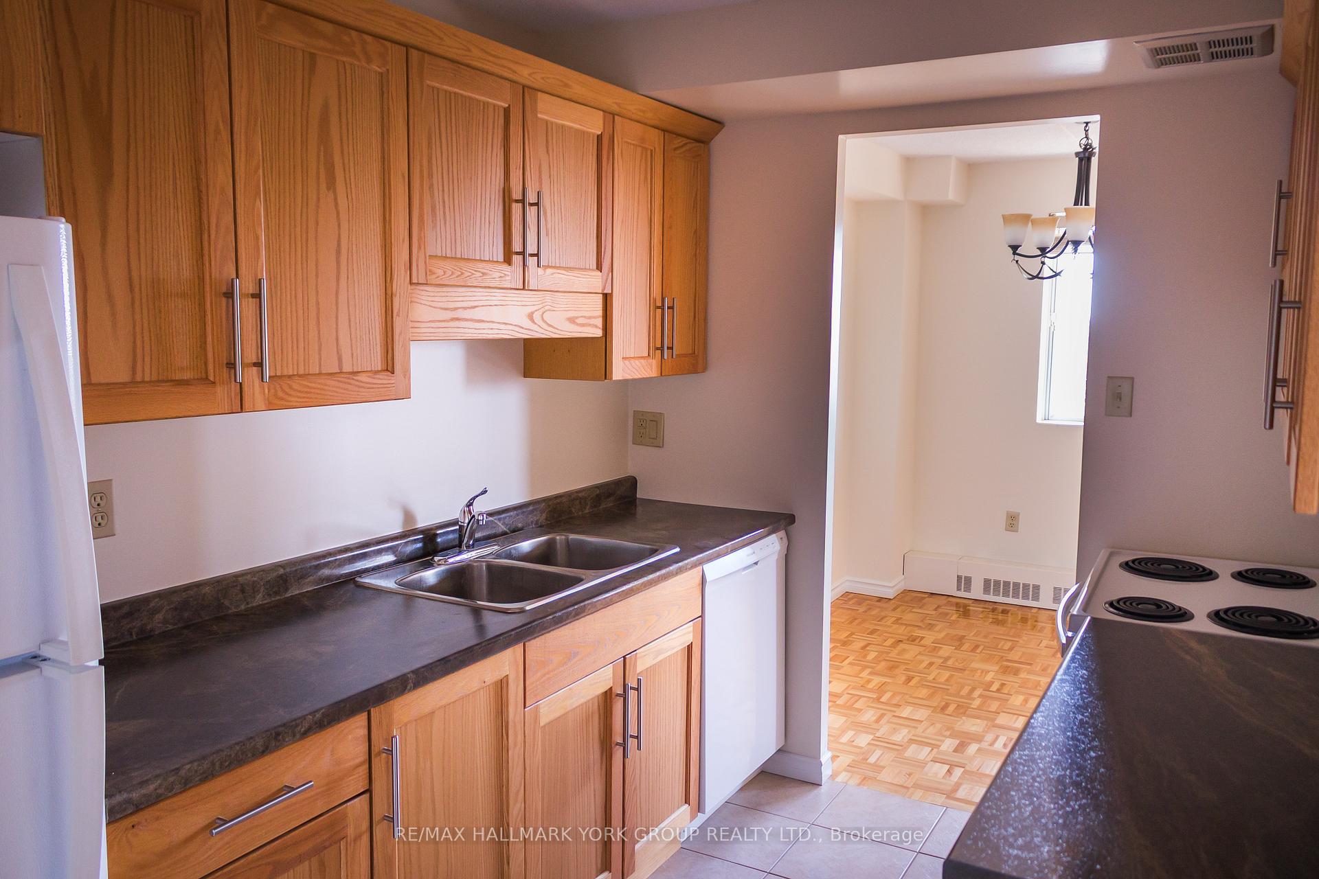 Photo 2 of Unit 610, 262 Rose Street, Barrie, Wellington — HOMEH