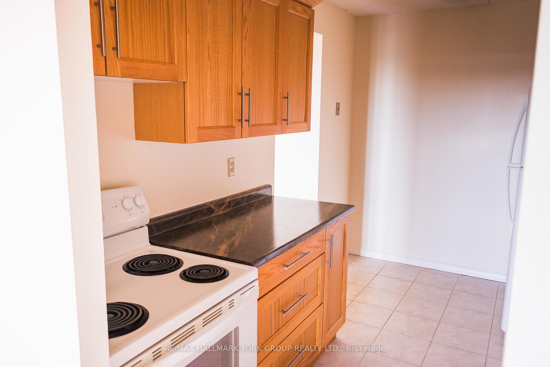 Photo 3 of Unit 610, 262 Rose Street, Barrie, Wellington — HOMEH