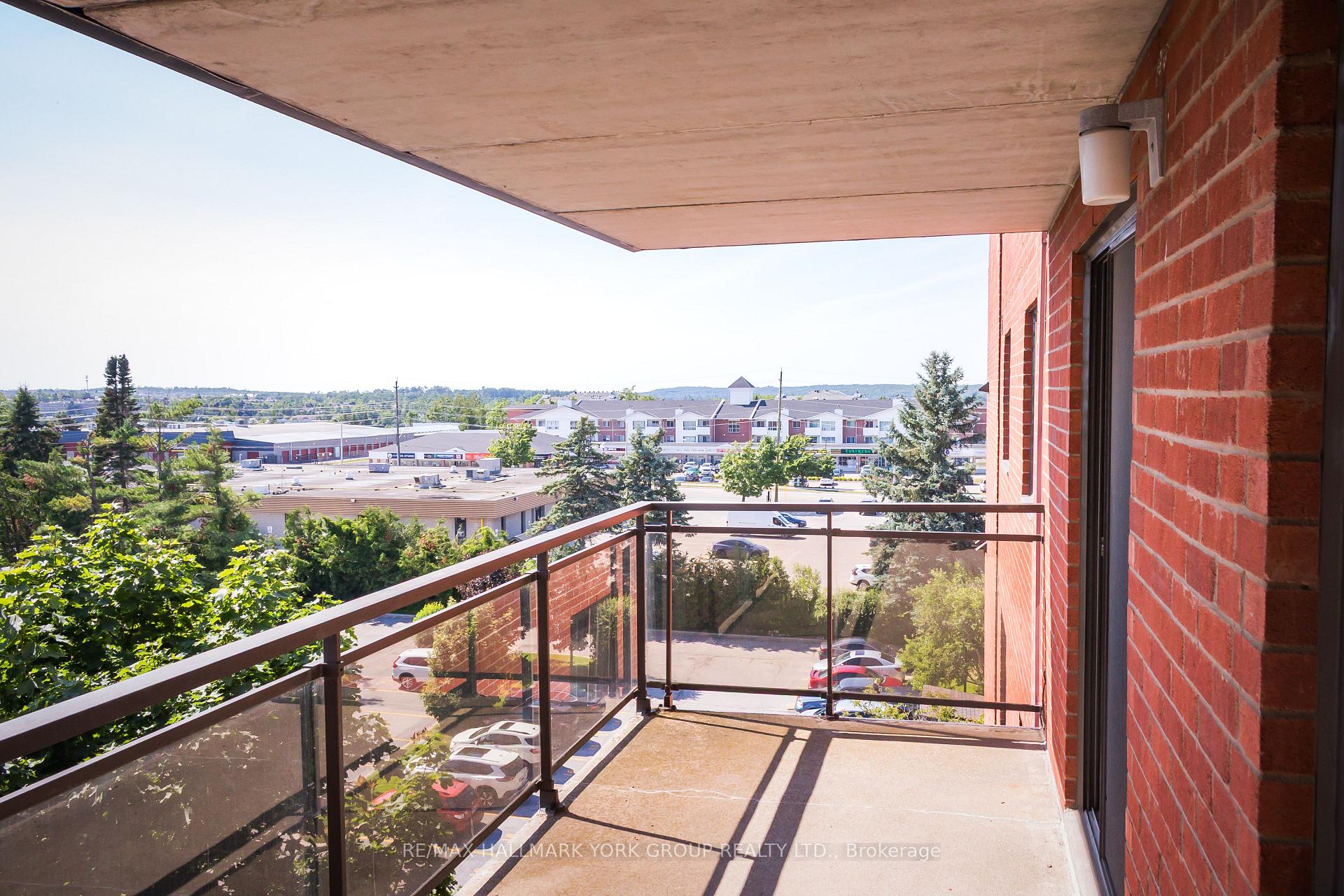 Photo 13 of Unit 610, 262 Rose Street, Barrie, Wellington — HOMEH