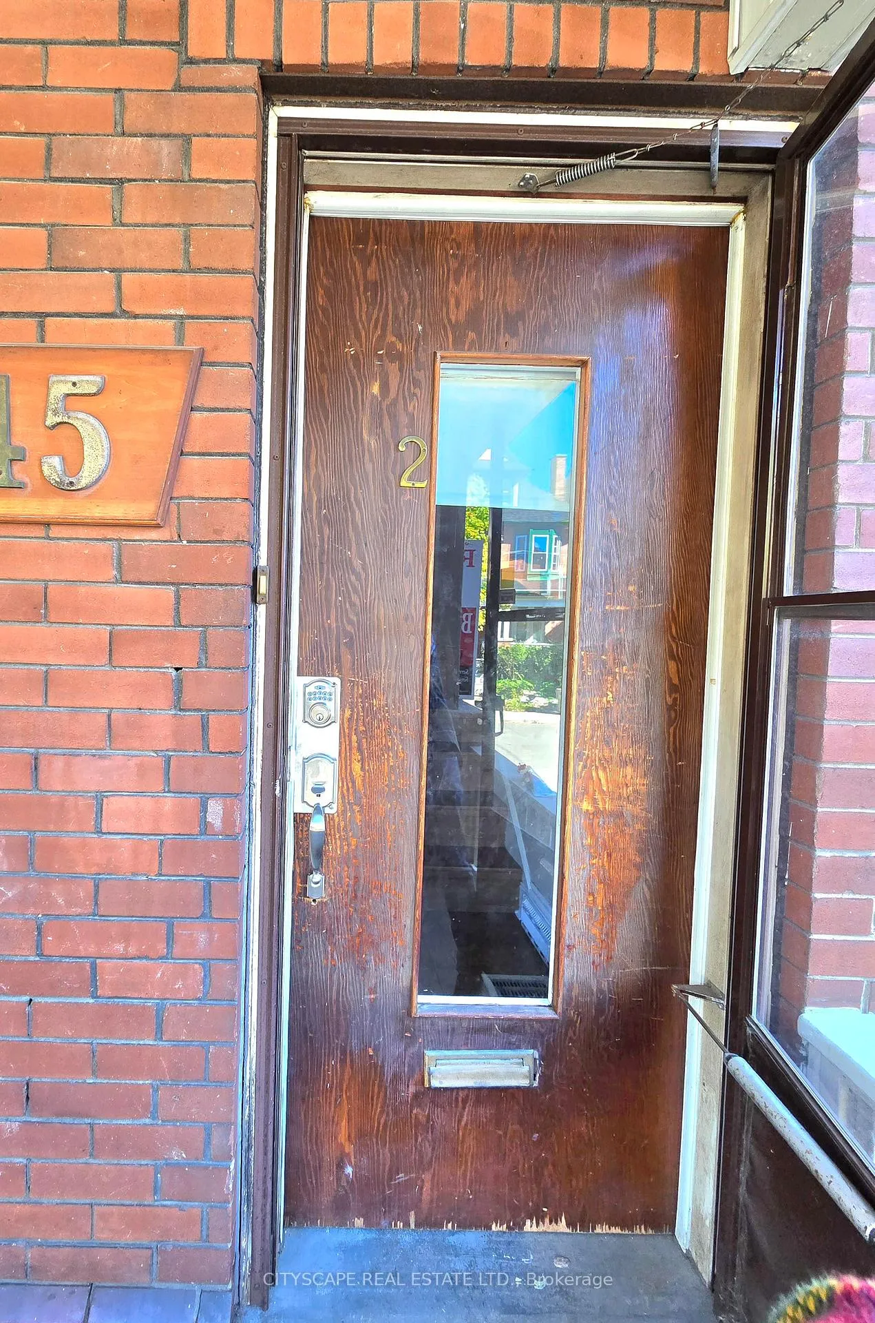 Photo 2 of Unit 2, 45 Fairholt Road S, Hamilton, Gibson — HOMEH
