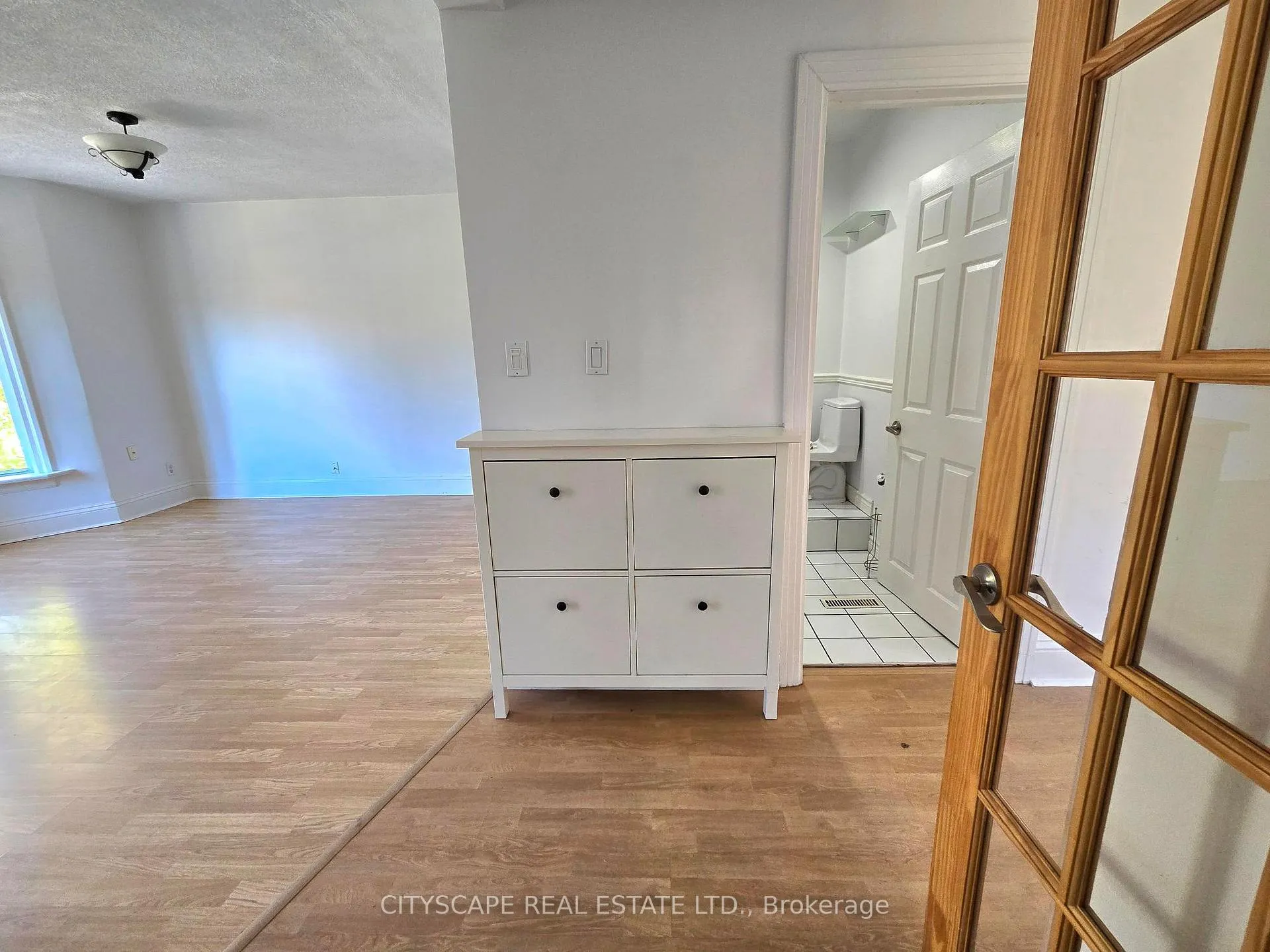 Photo 3 of Unit 2, 45 Fairholt Road S, Hamilton, Gibson — HOMEH