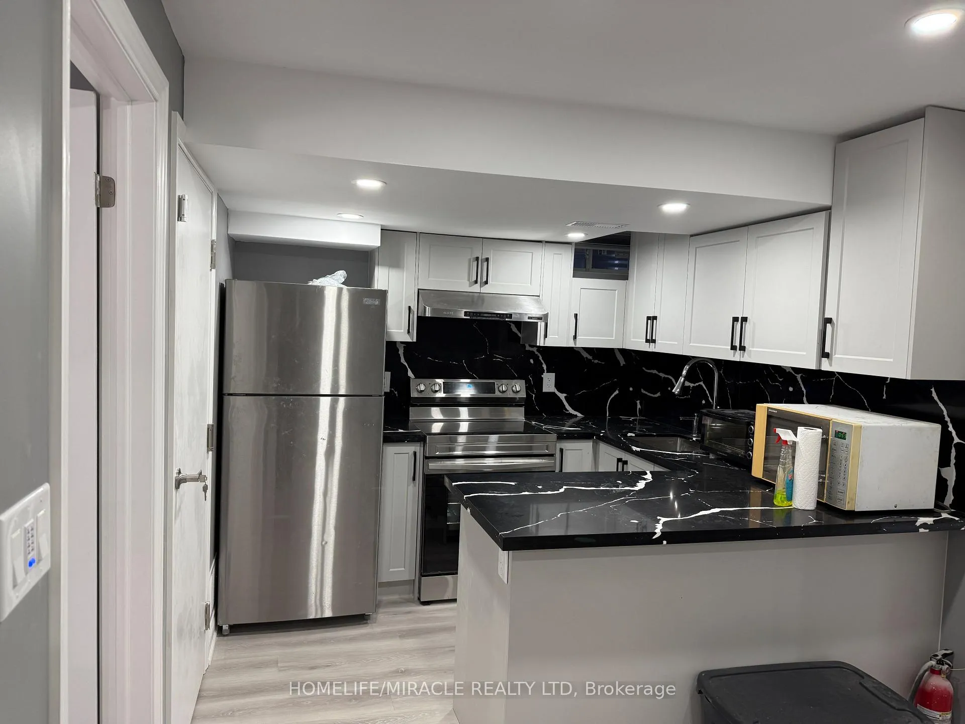 Photo 6 of Unit Lower, 7 Louise Crescent, Whitby, Rural Whitby — HOMEH