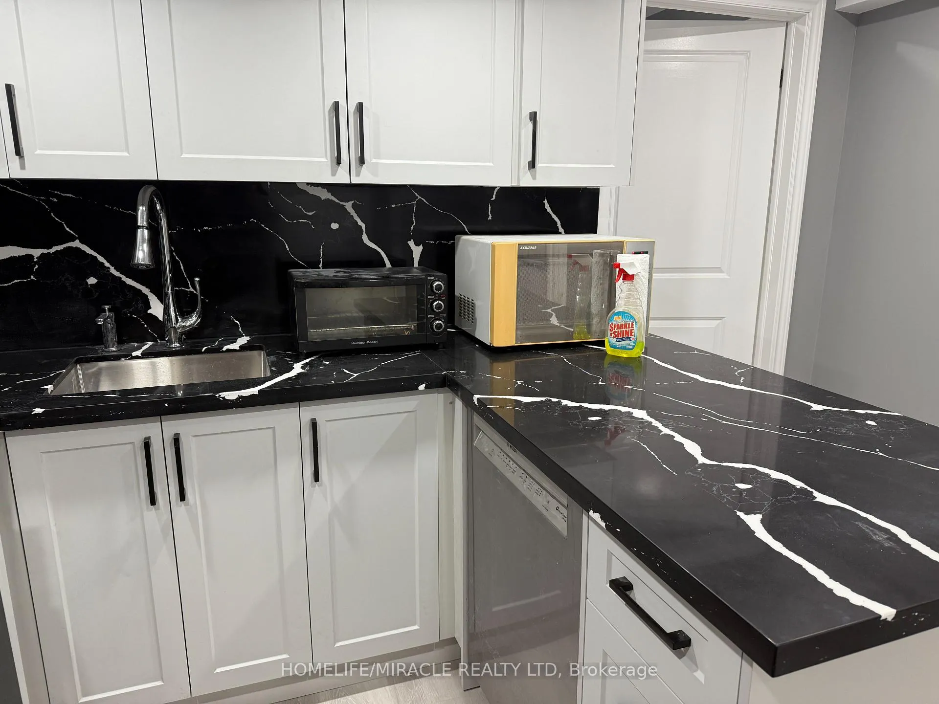 Photo 8 of Unit Lower, 7 Louise Crescent, Whitby, Rural Whitby — HOMEH