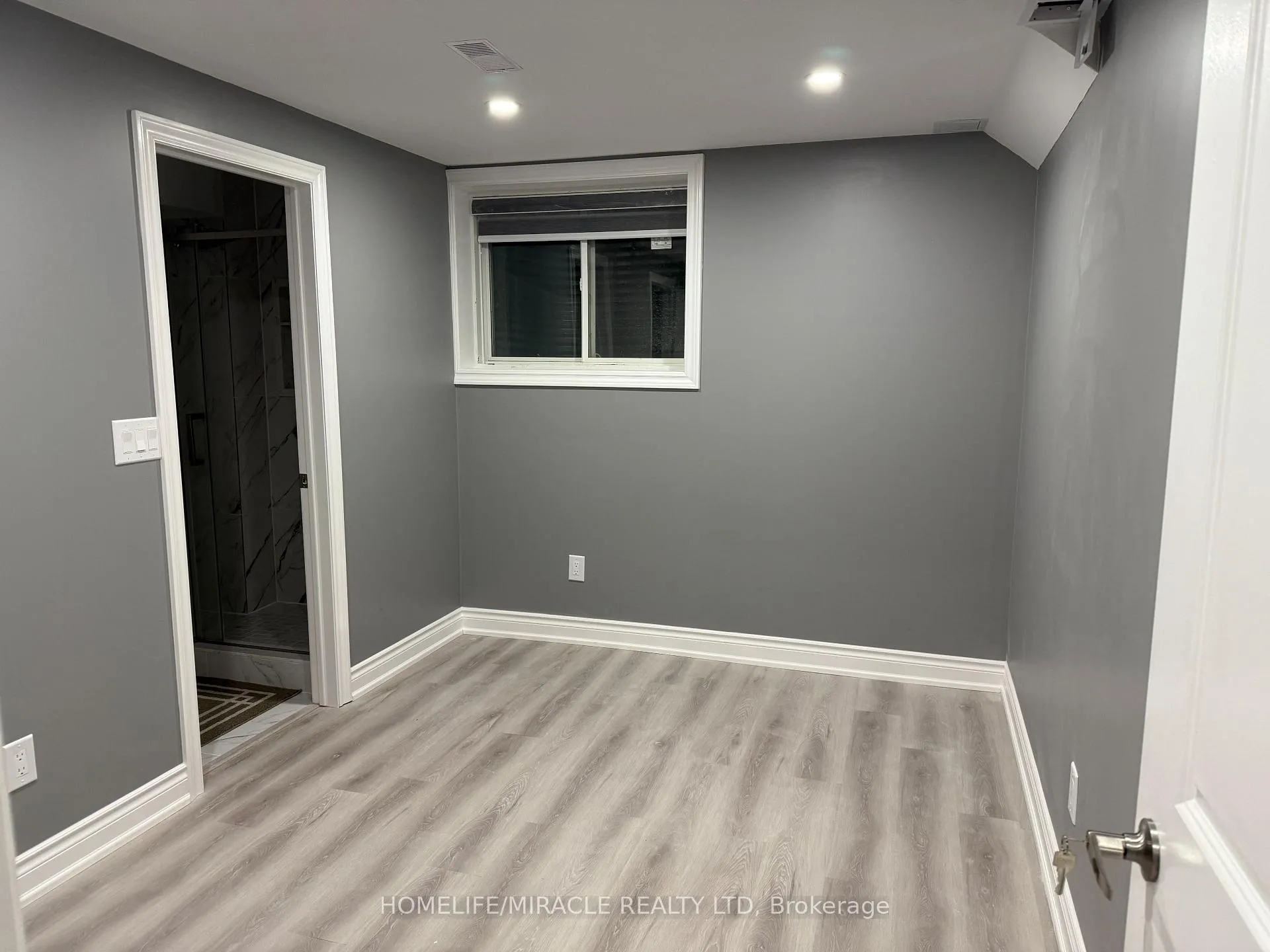 Photo 10 of Unit Lower, 7 Louise Crescent, Whitby, Rural Whitby — HOMEH