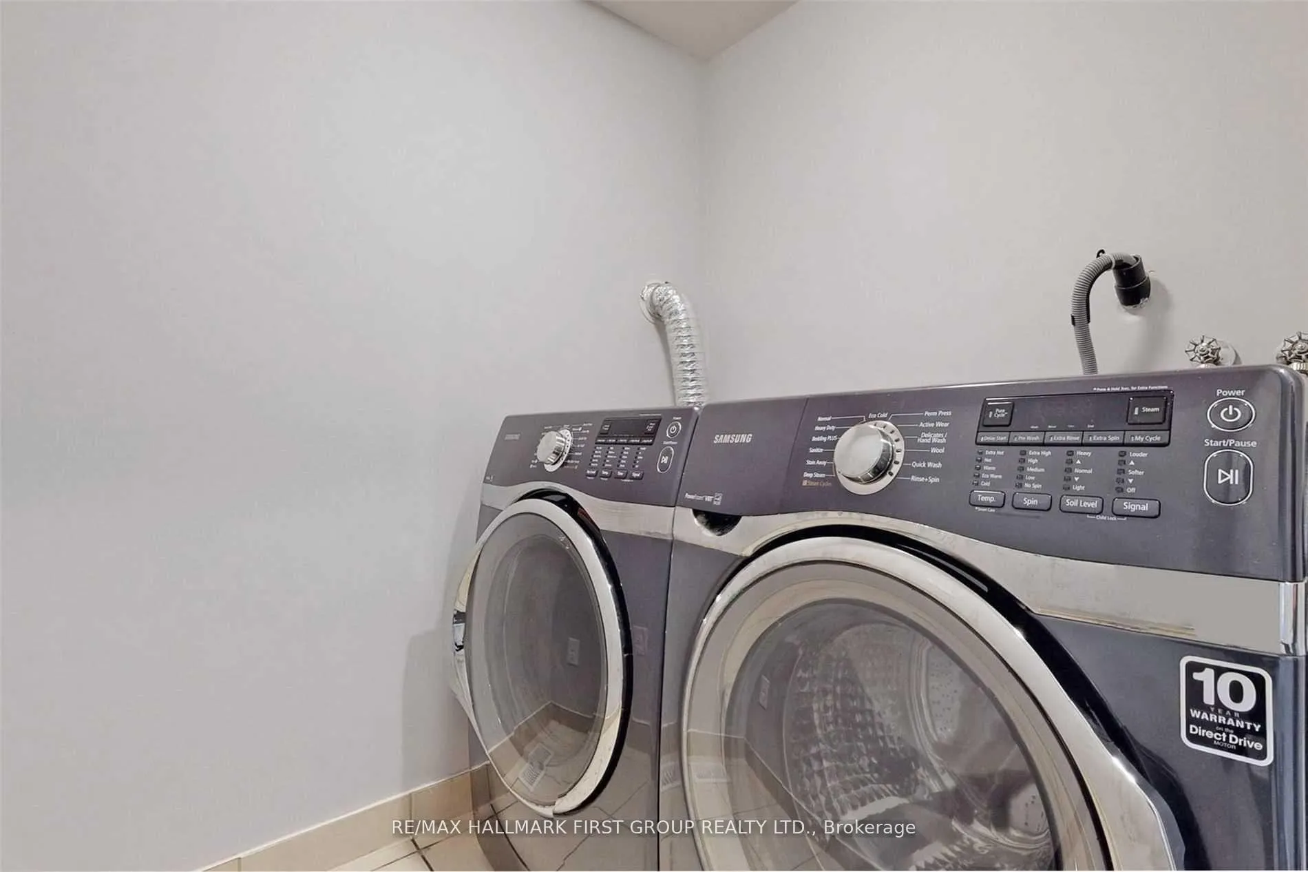 Photo 8 of 136 Goss Lane, Ajax, Central East — HOMEH
