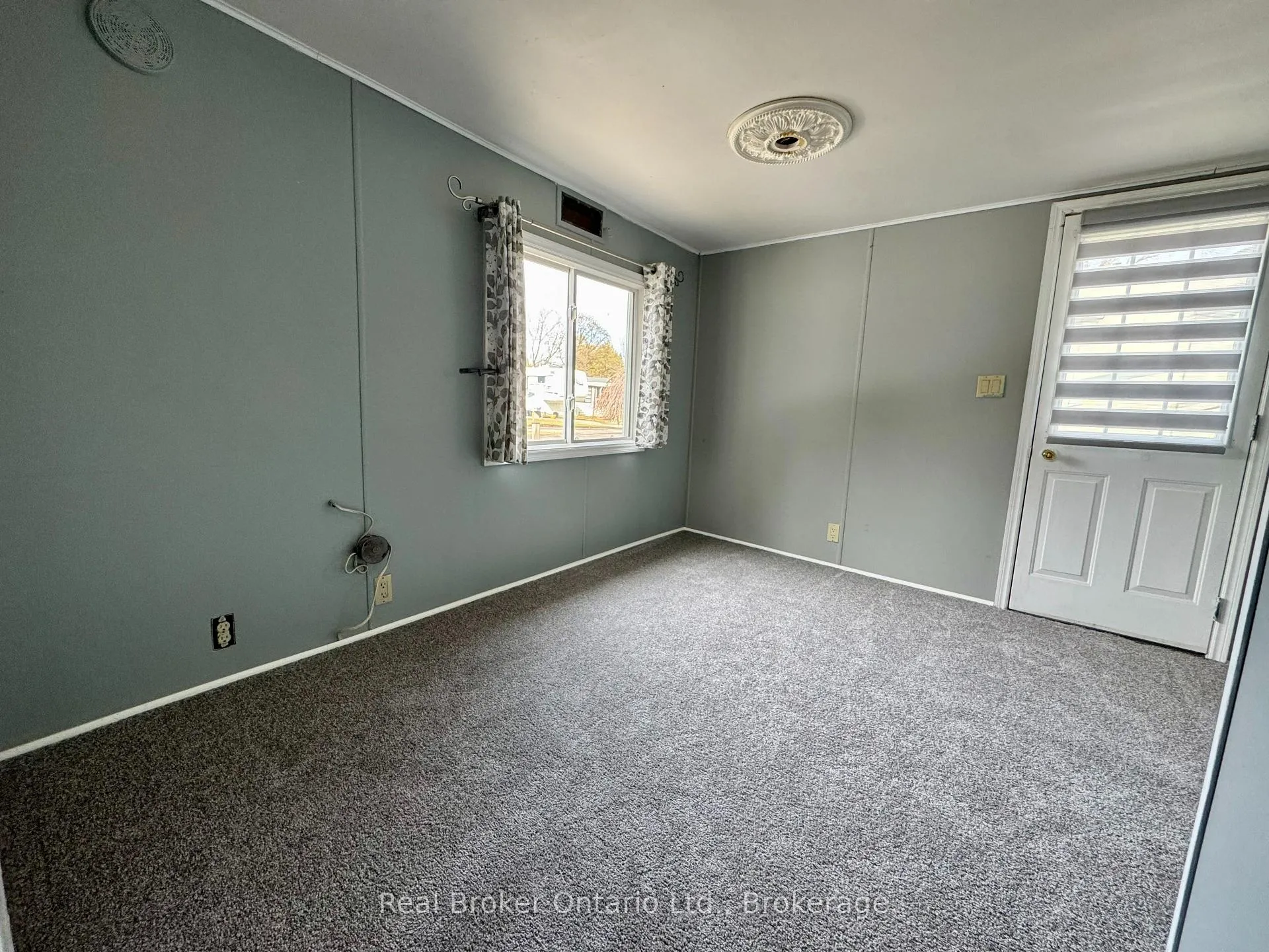 Photo 13 of Unit 159, 580 Beaver Creek Road, Waterloo — HOMEH