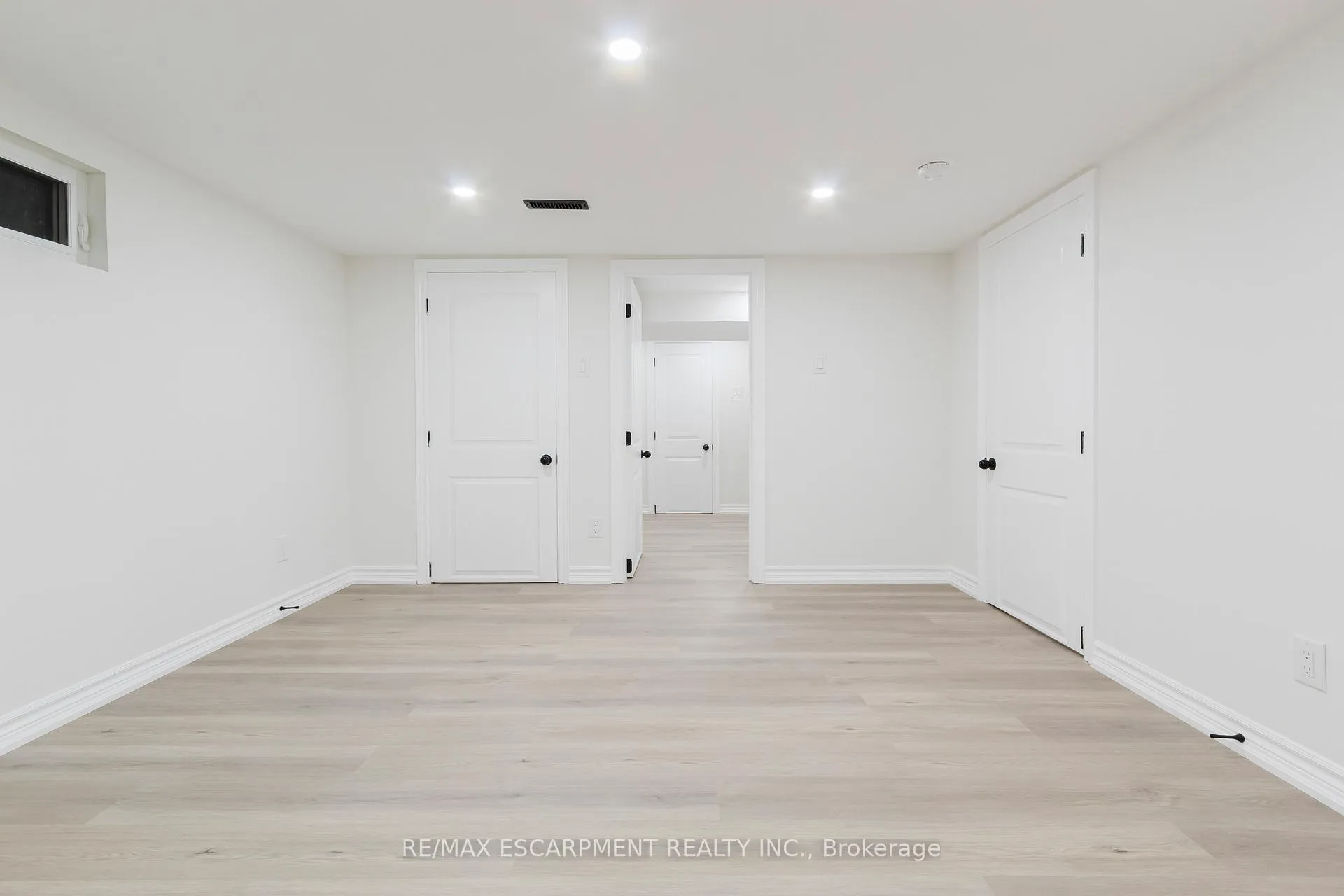 Photo 10 of Unit Lower, 211 Green Road, Hamilton, Stoney Creek — HOMEH