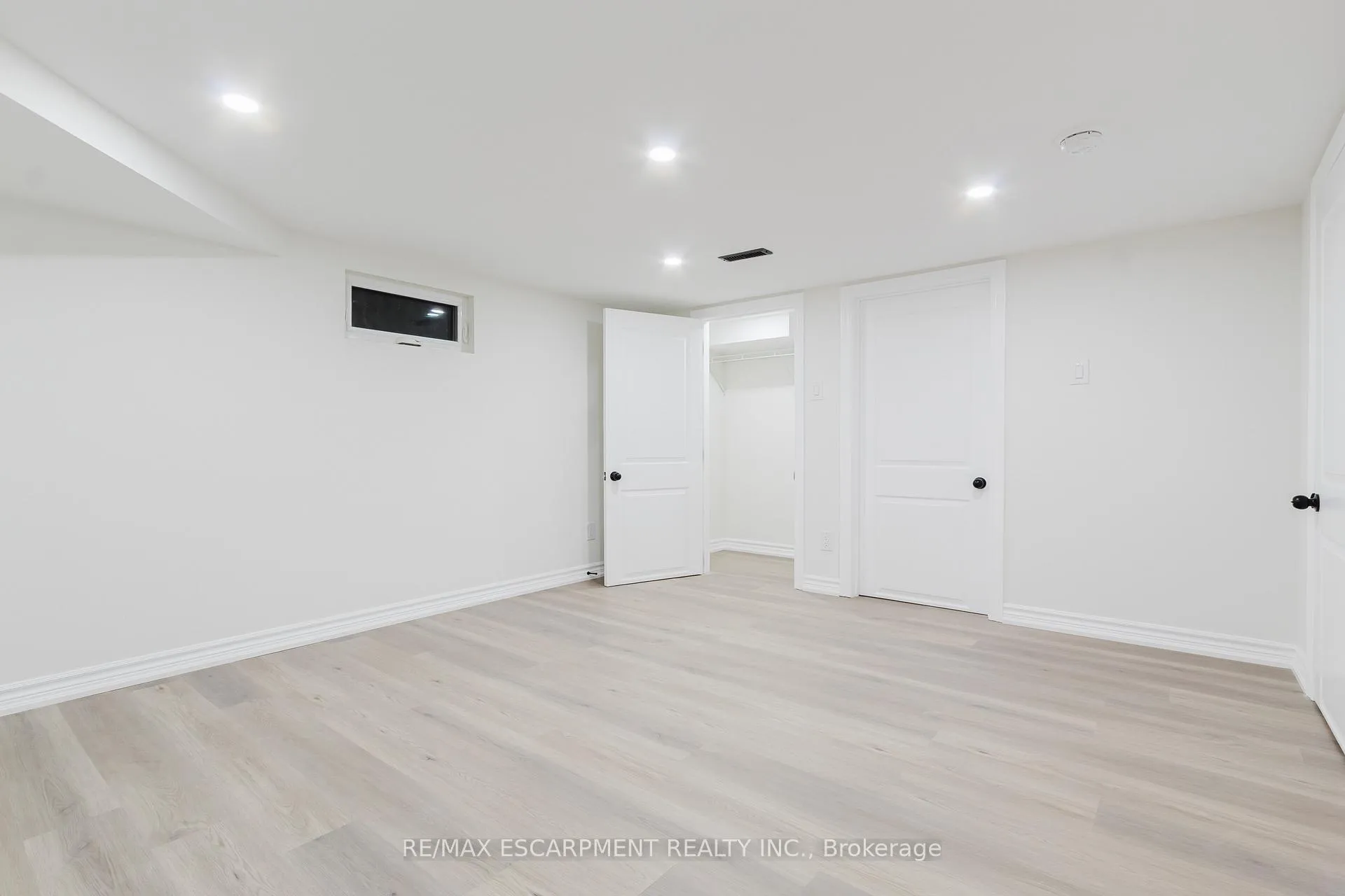 Photo 11 of Unit Lower, 211 Green Road, Hamilton, Stoney Creek — HOMEH