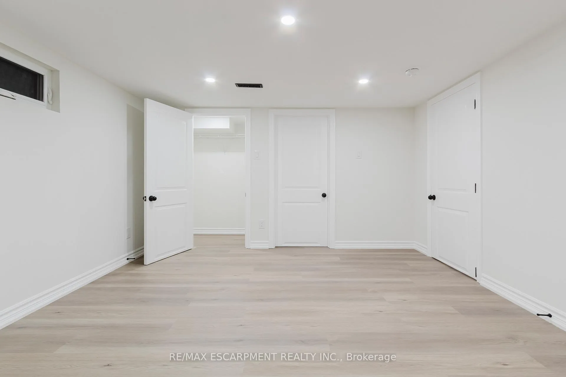Photo 12 of Unit Lower, 211 Green Road, Hamilton, Stoney Creek — HOMEH