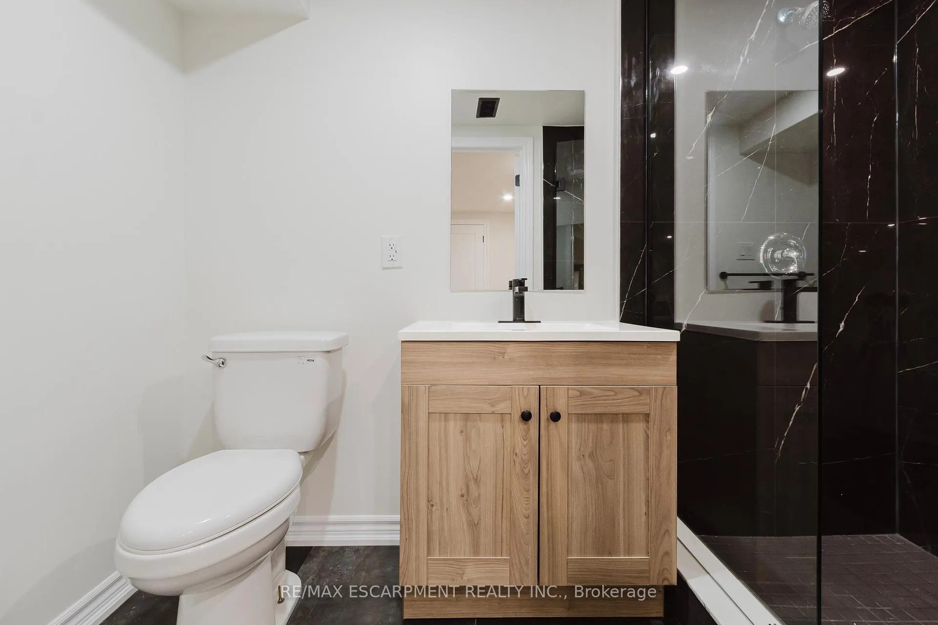 Photo 20 of Unit Lower, 211 Green Road, Hamilton, Stoney Creek — HOMEH