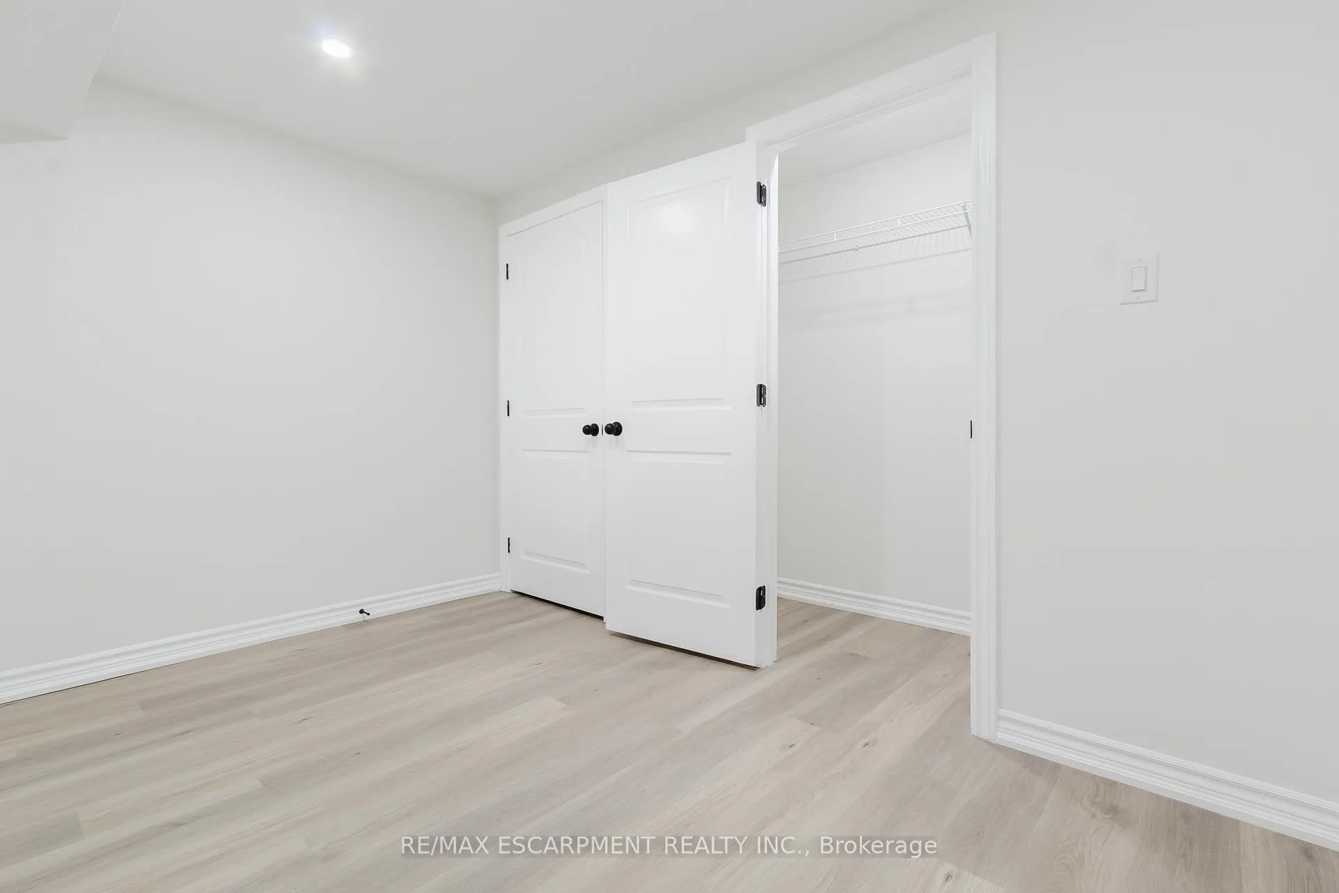 Photo 26 of Unit Lower, 211 Green Road, Hamilton, Stoney Creek — HOMEH