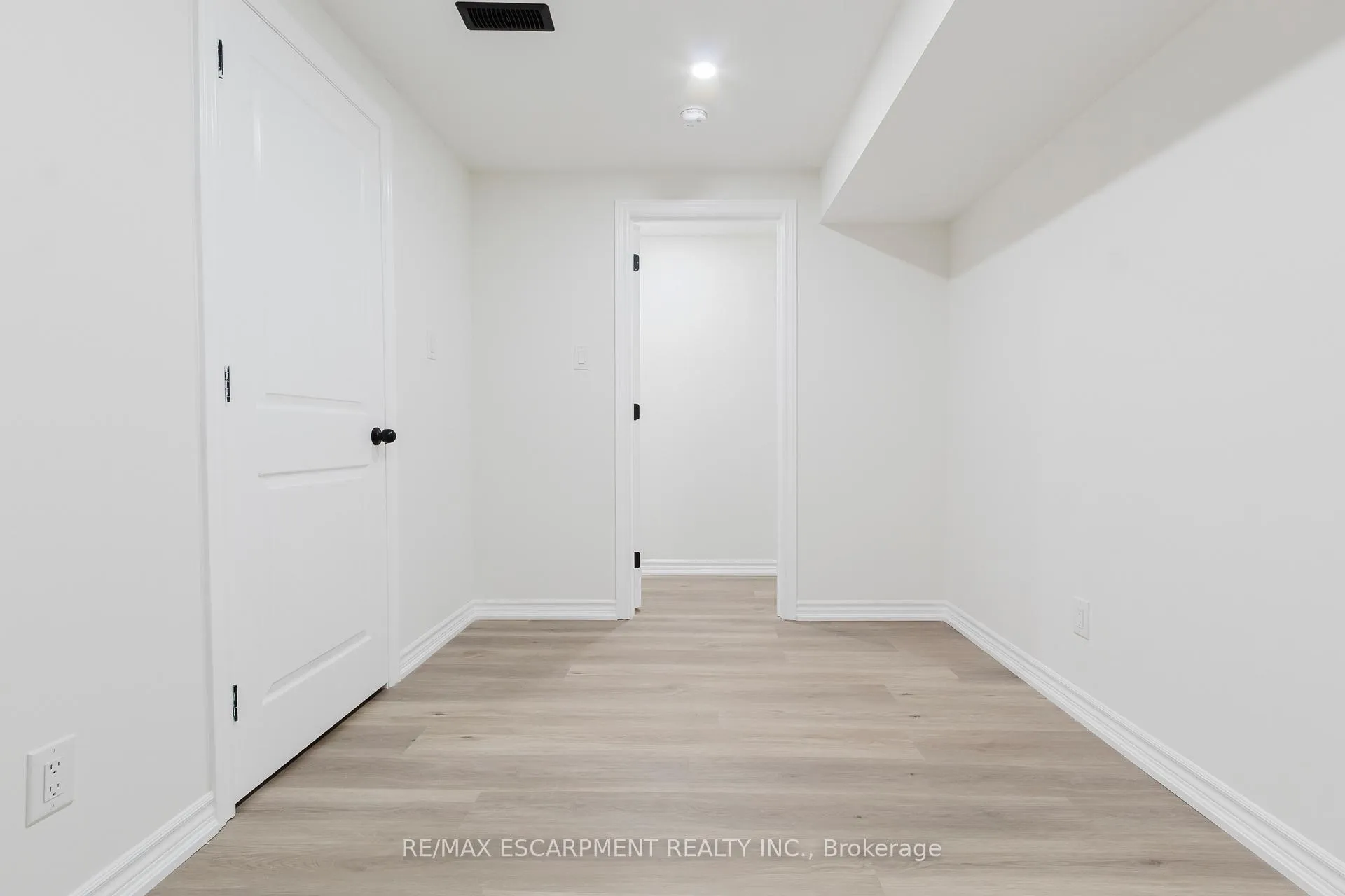 Photo 27 of Unit Lower, 211 Green Road, Hamilton, Stoney Creek — HOMEH