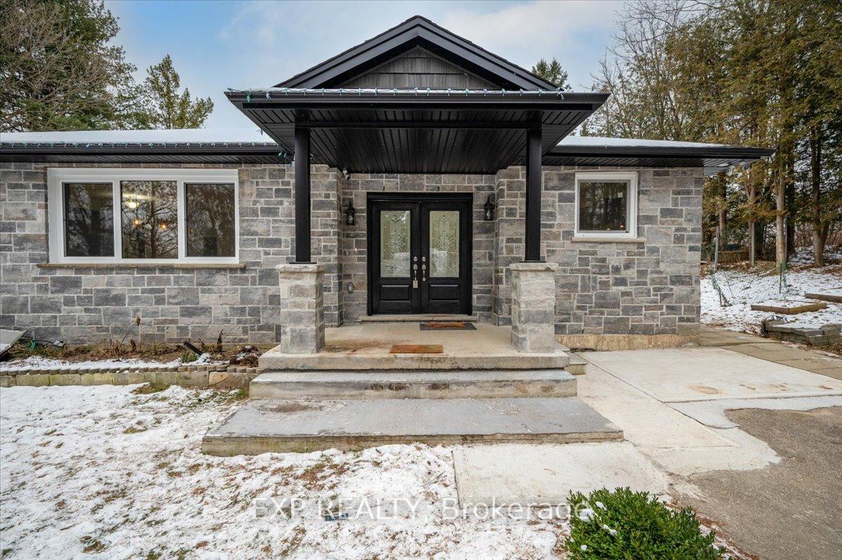 Photo 1 of 308 Governors Road E, Brant, Paris — HOMEH