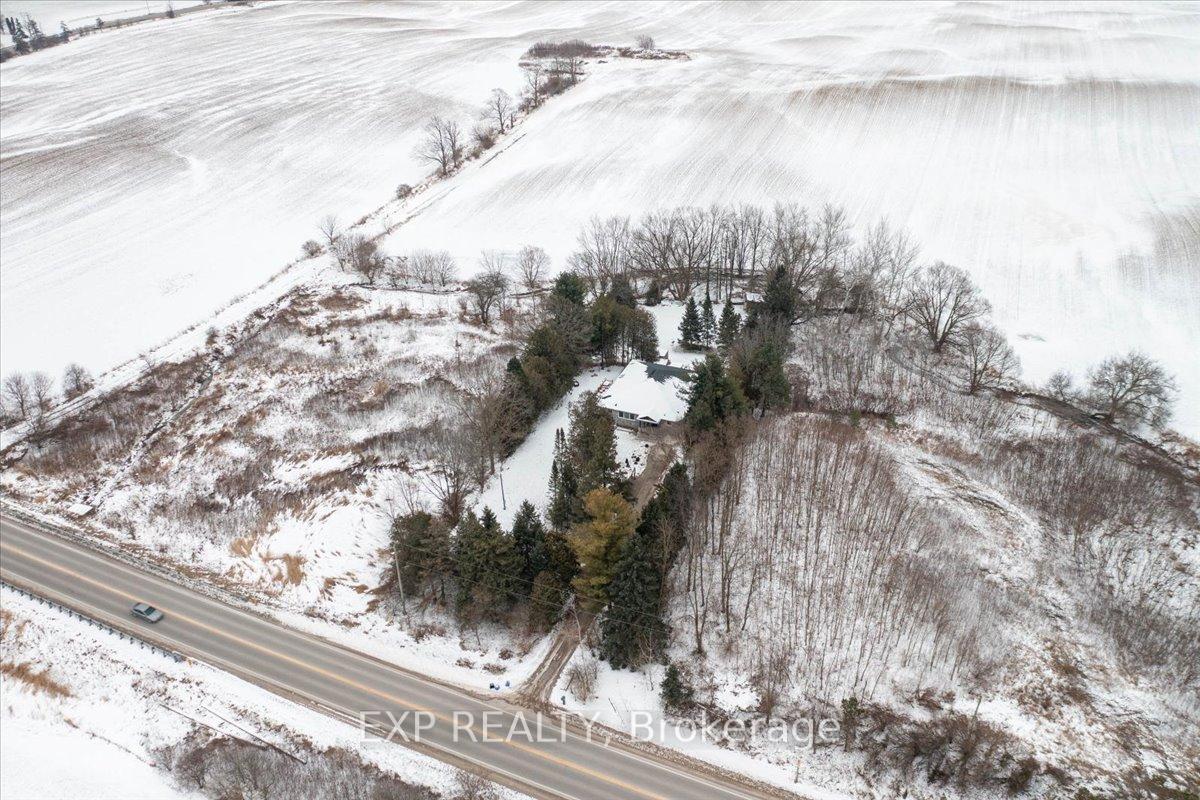 Photo 2 of 308 Governors Road E, Brant, Paris — HOMEH