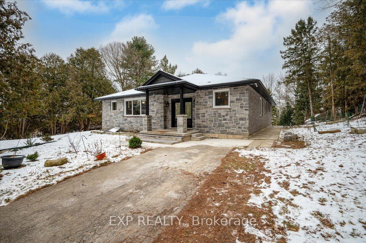 Photo 3 of 308 Governors Road E, Brant, Paris — HOMEH