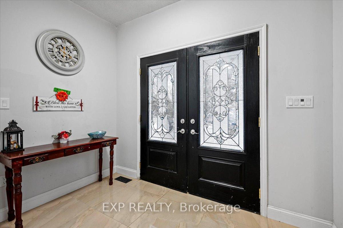 Photo 5 of 308 Governors Road E, Brant, Paris — HOMEH