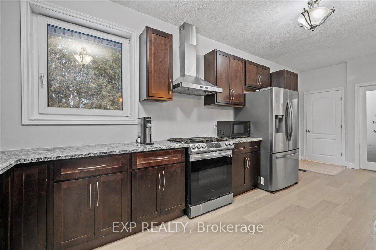 Photo 9 of 308 Governors Road E, Brant, Paris — HOMEH
