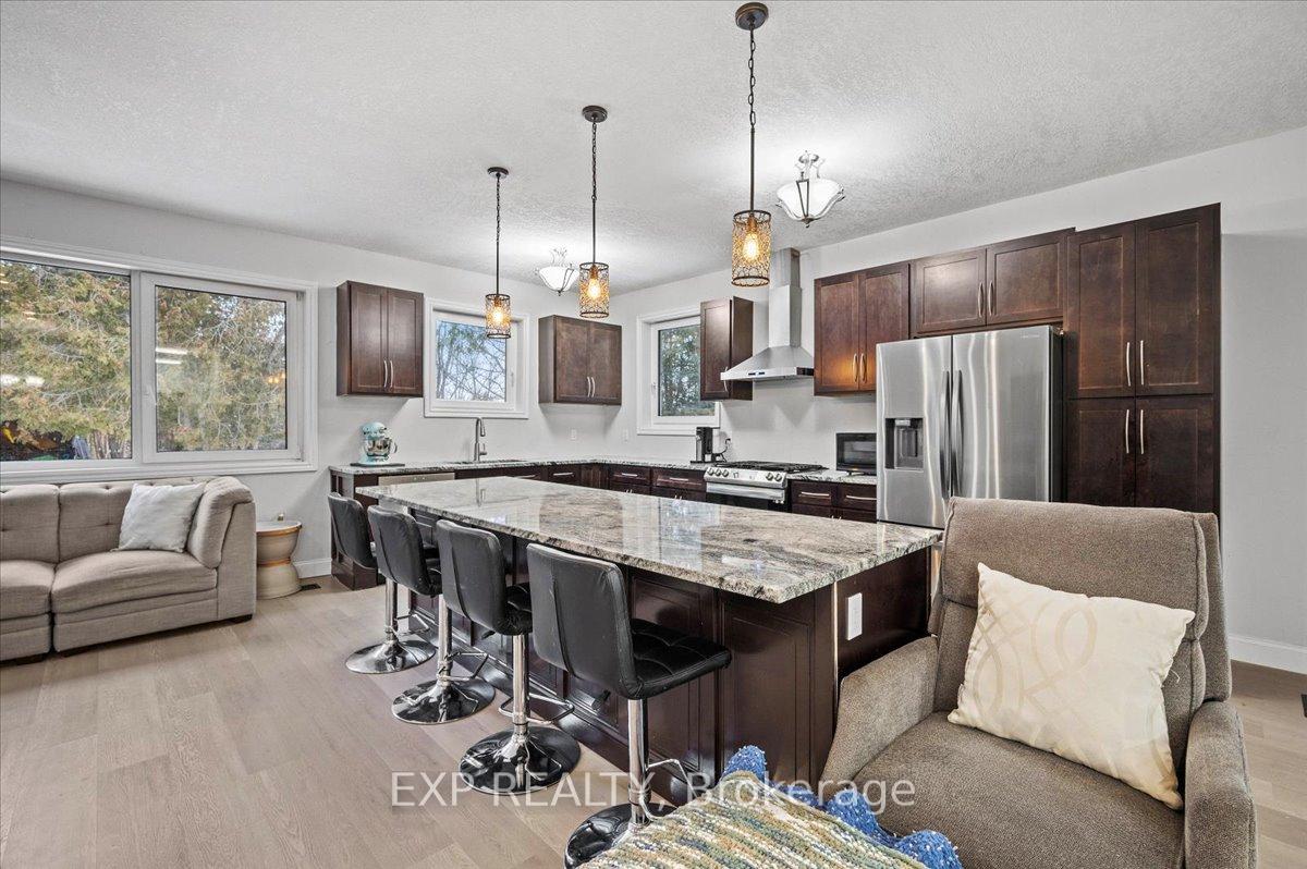 Photo 12 of 308 Governors Road E, Brant, Paris — HOMEH